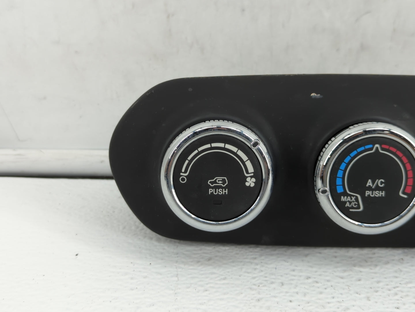 2015-2016 Jeep Renegade Climate Control Module Temperature AC/Heater Replacement P/N:735637717 7356461040 Fits Fits 2015 201