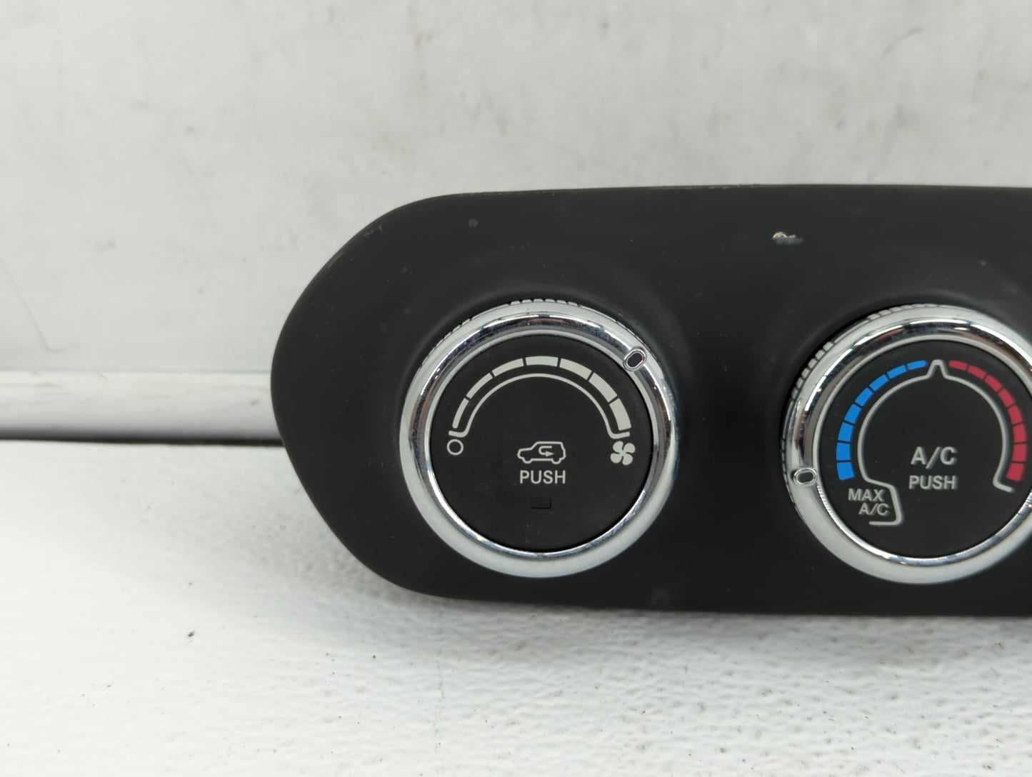 2015-2016 Jeep Renegade Climate Control Module Temperature AC/Heater Replacement P/N:735637717 7356461040 Fits Fits 2015 201