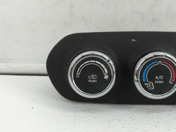 2015-2016 Jeep Renegade Climate Control Module Temperature AC/Heater Replacement P/N:735637717 7356461040 Fits Fits 2015 2016 OEM Used Auto Parts