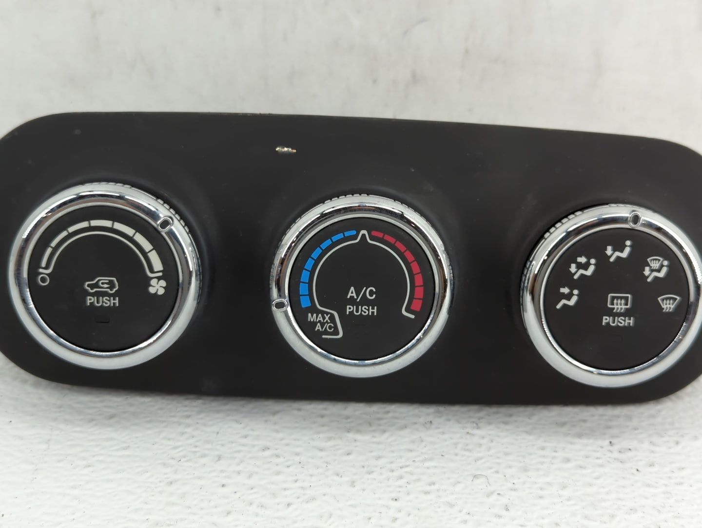 2015-2016 Jeep Renegade Climate Control Module Temperature AC/Heater Replacement P/N:735637717 7356461040 Fits Fits 2015 201