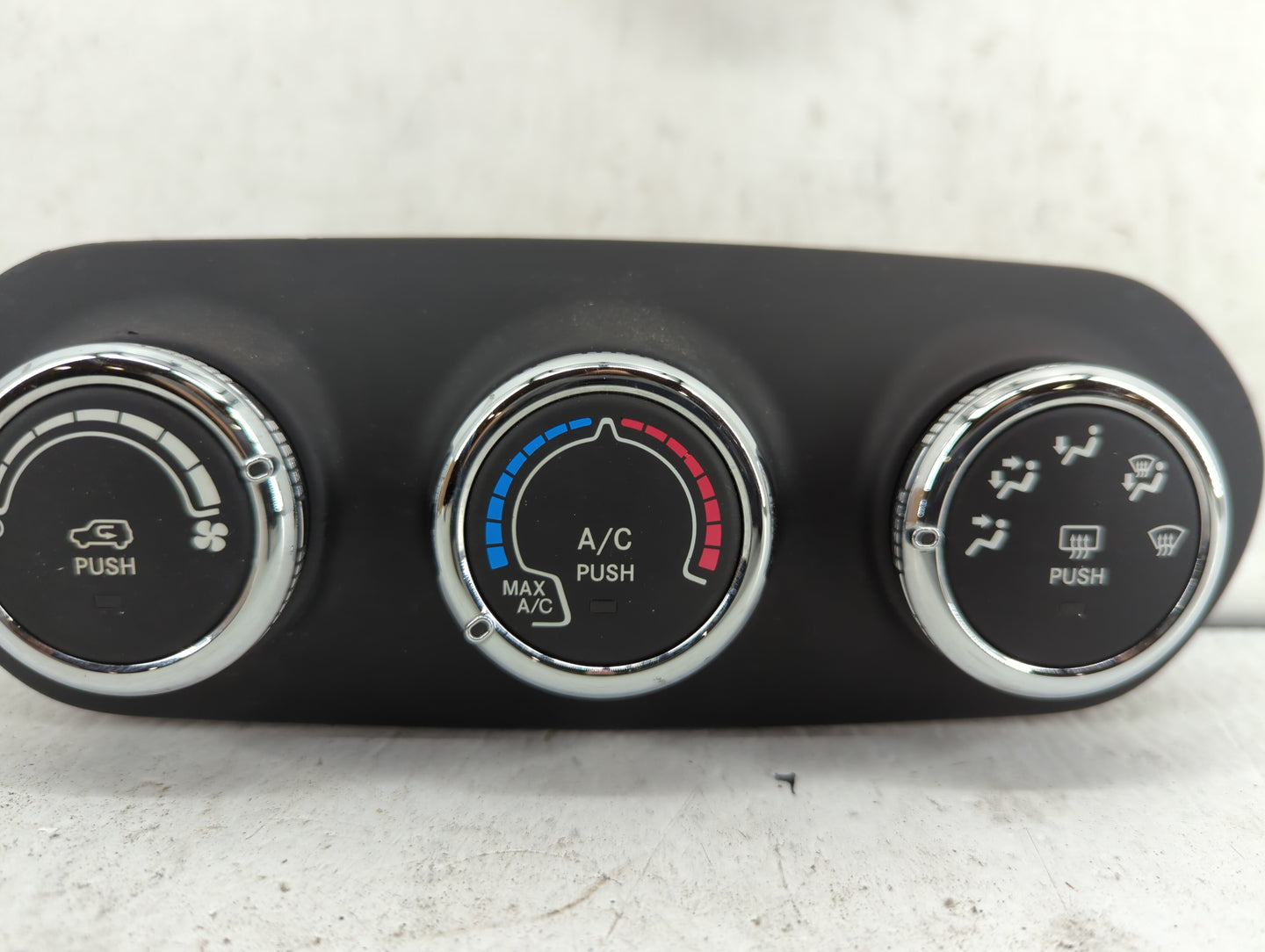 2015-2016 Jeep Renegade Climate Control Module Temperature AC/Heater Replacement P/N:735637717 7356461040 Fits Fits 2015 201