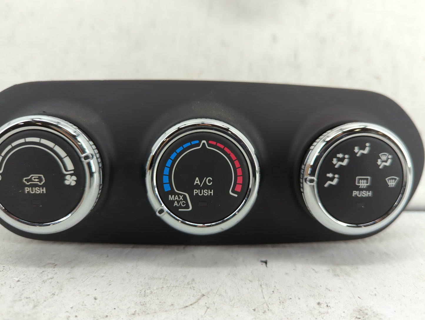 2015-2016 Jeep Renegade Climate Control Module Temperature AC/Heater Replacement P/N:735637717 7356461040 Fits Fits 2015 201