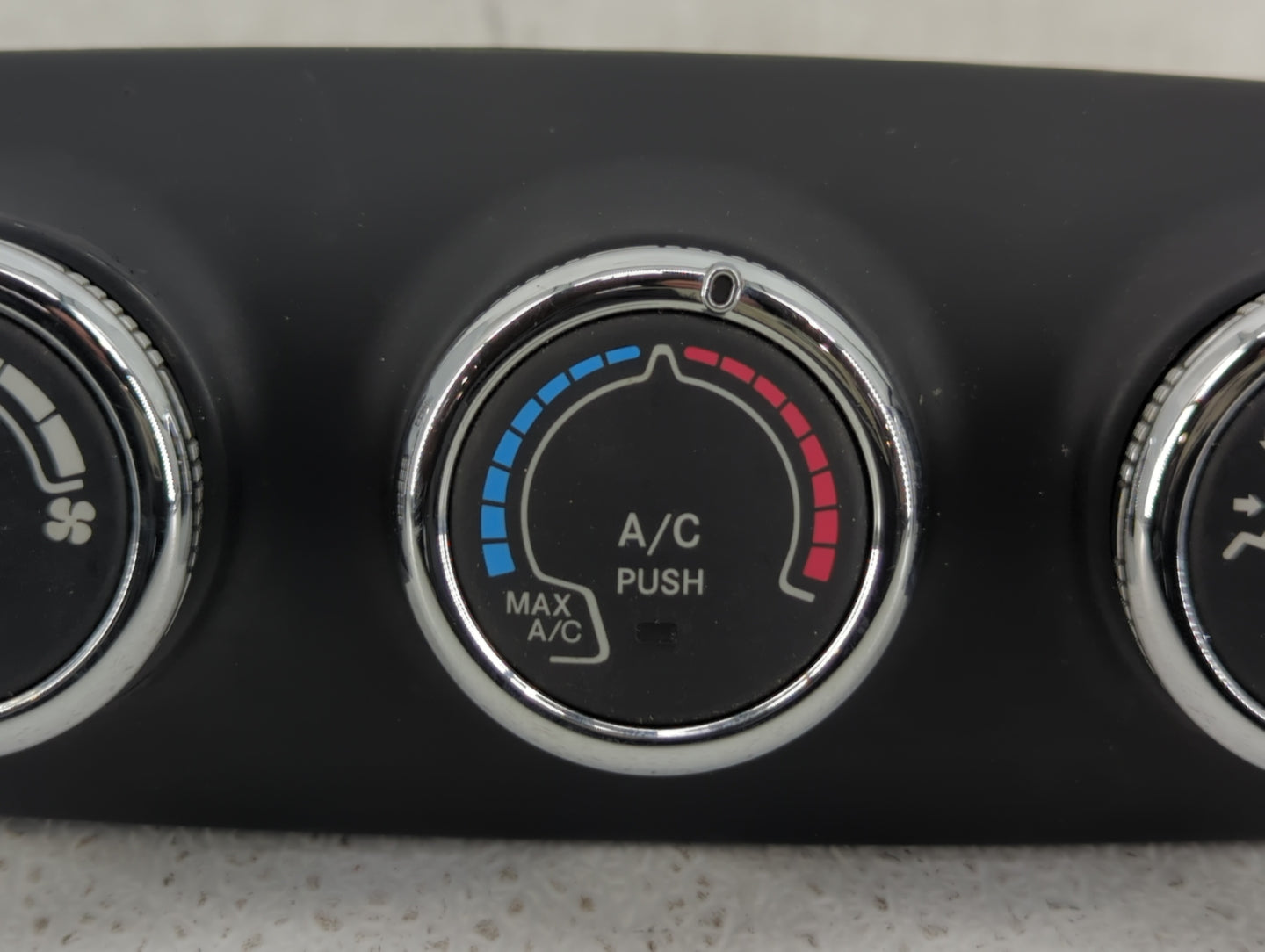 2015-2016 Jeep Renegade Climate Control Module Temperature AC/Heater Replacement P/N:838010Z 838744Z Fits Fits 2015 2016 OEM