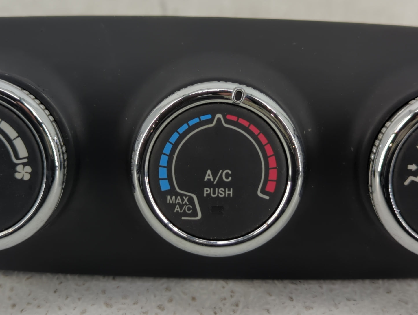 2015-2016 Jeep Renegade Climate Control Module Temperature AC/Heater Replacement P/N:838010Z 838744Z Fits Fits 2015 2016 OEM
