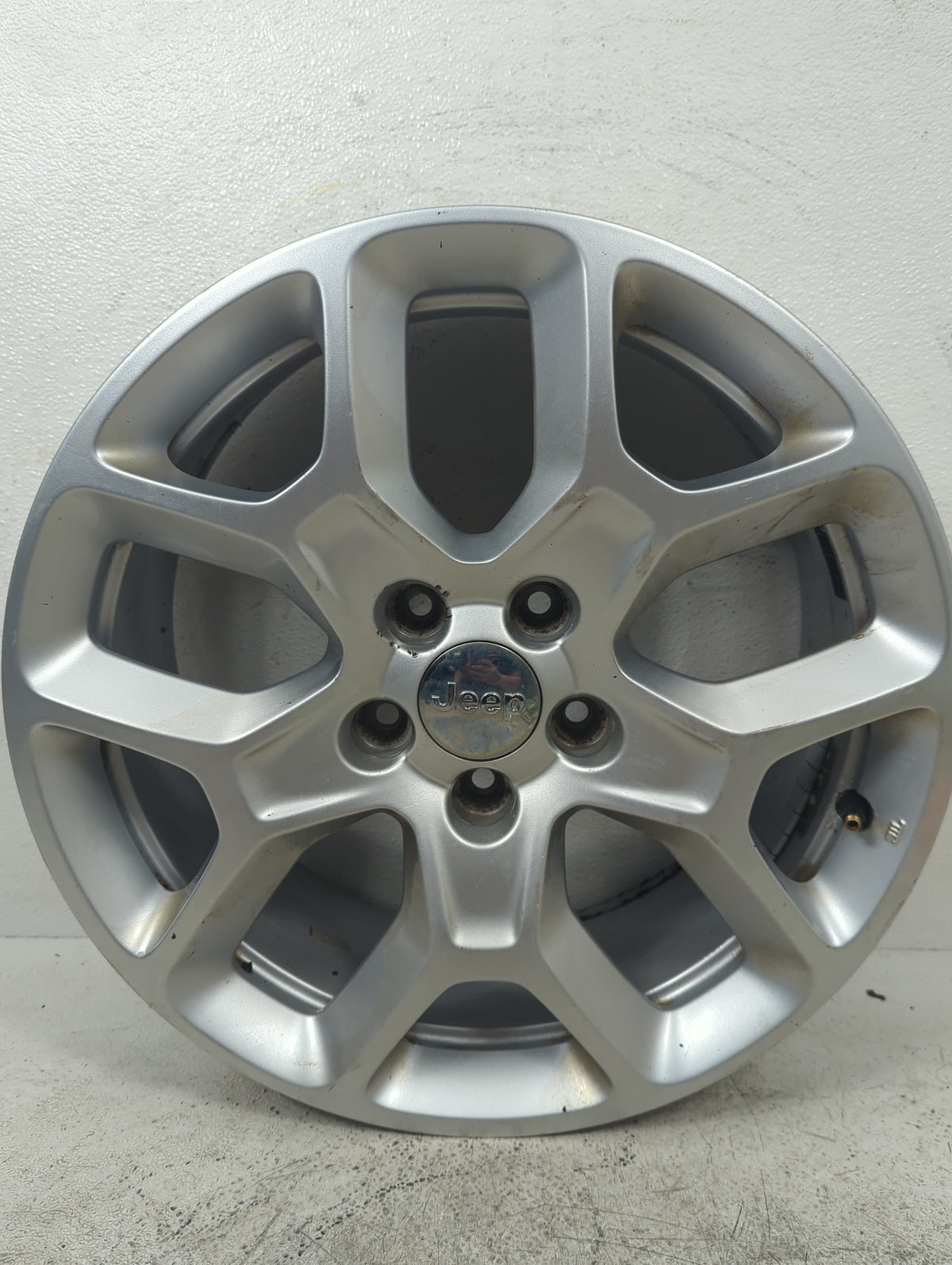 2015-2018 Jeep Renegade Oem Wheel Rim 5000946 - Oemusedautoparts1.com