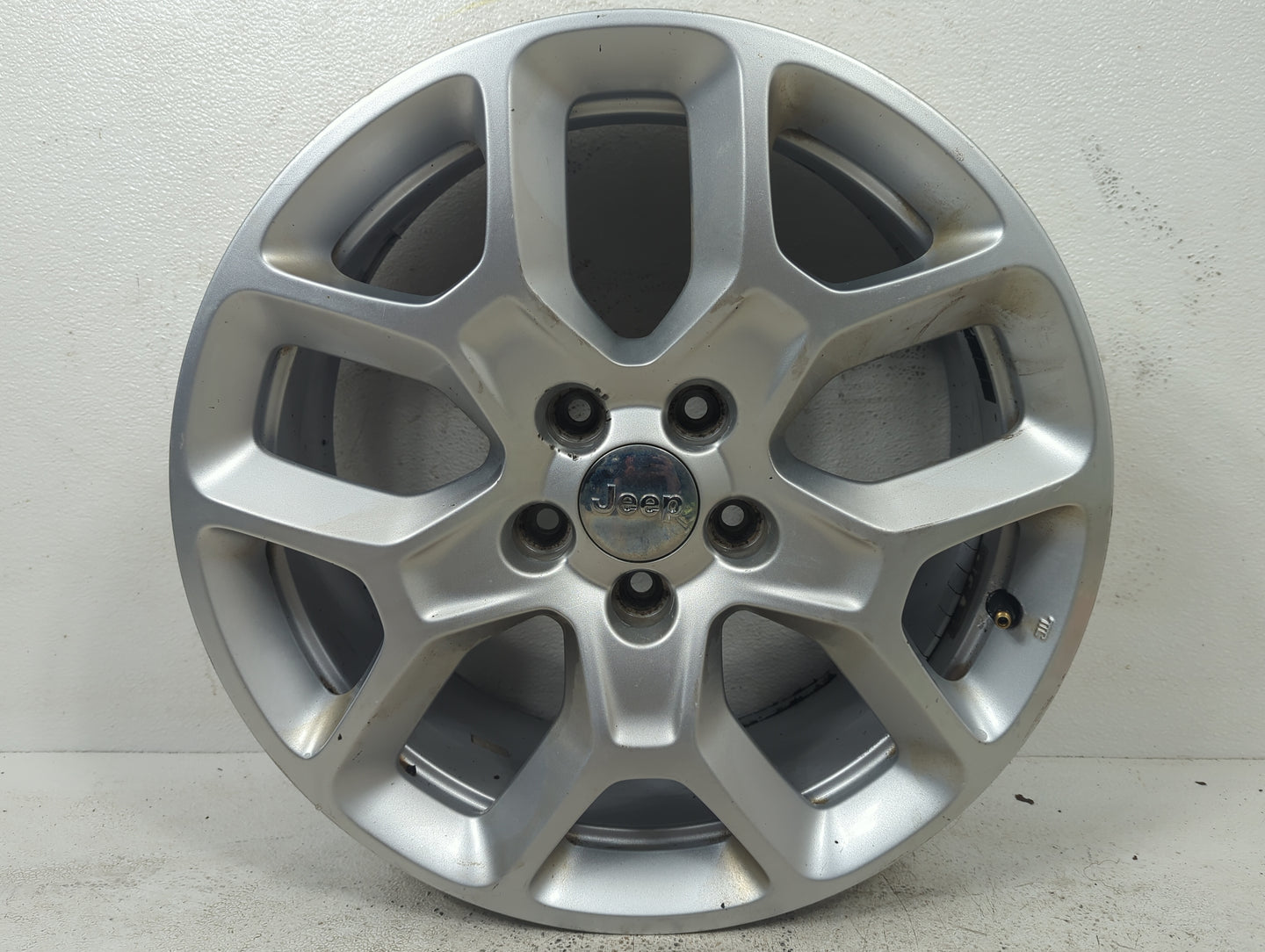 2015-2018 Jeep Renegade Oem Wheel Rim 5000946 - Oemusedautoparts1.com