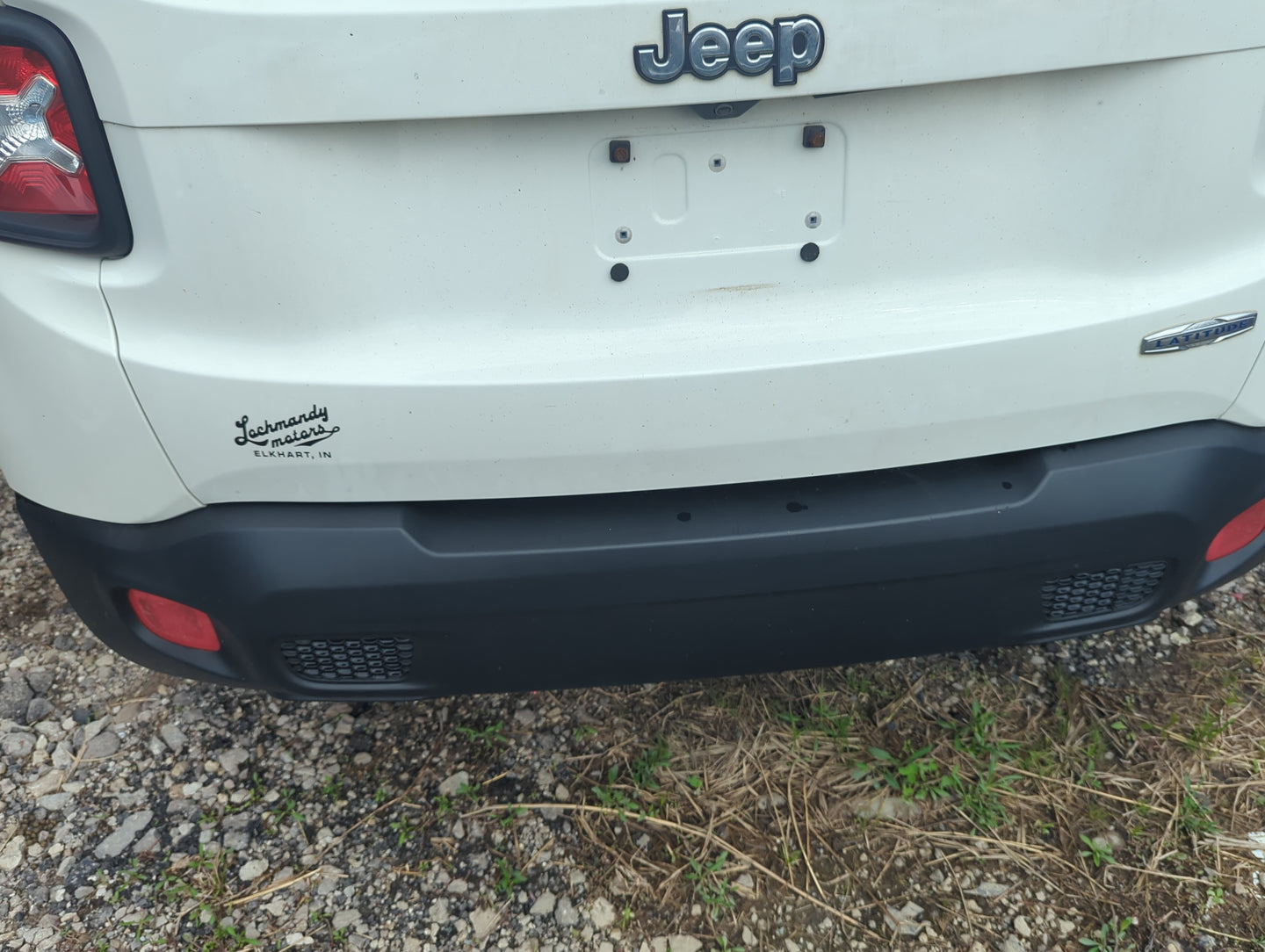 2016 Jeep Renegade Rear Bumper Assembly Oem - Oemusedautoparts1.com