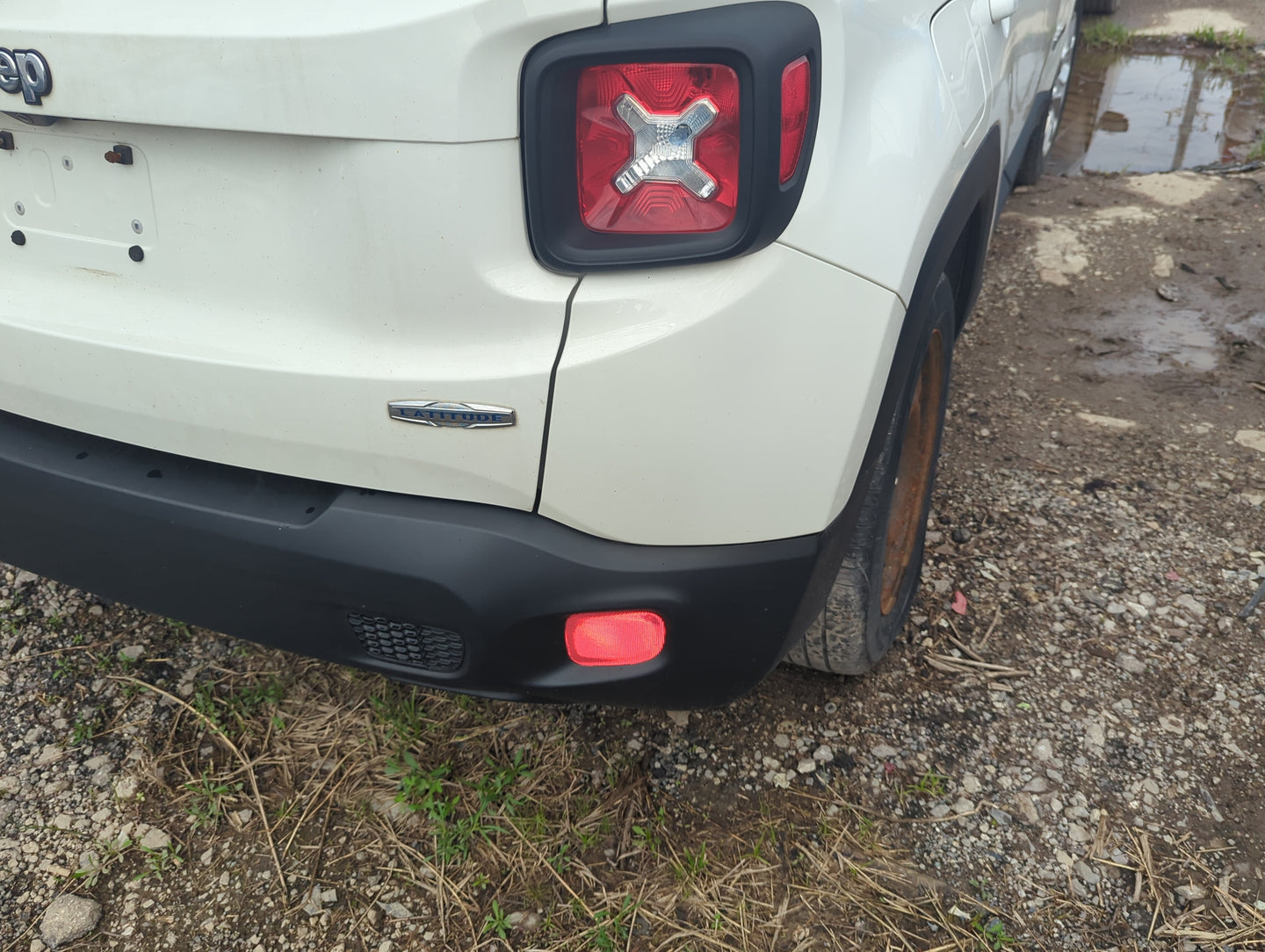 2016 Jeep Renegade Rear Bumper Assembly Oem - Oemusedautoparts1.com