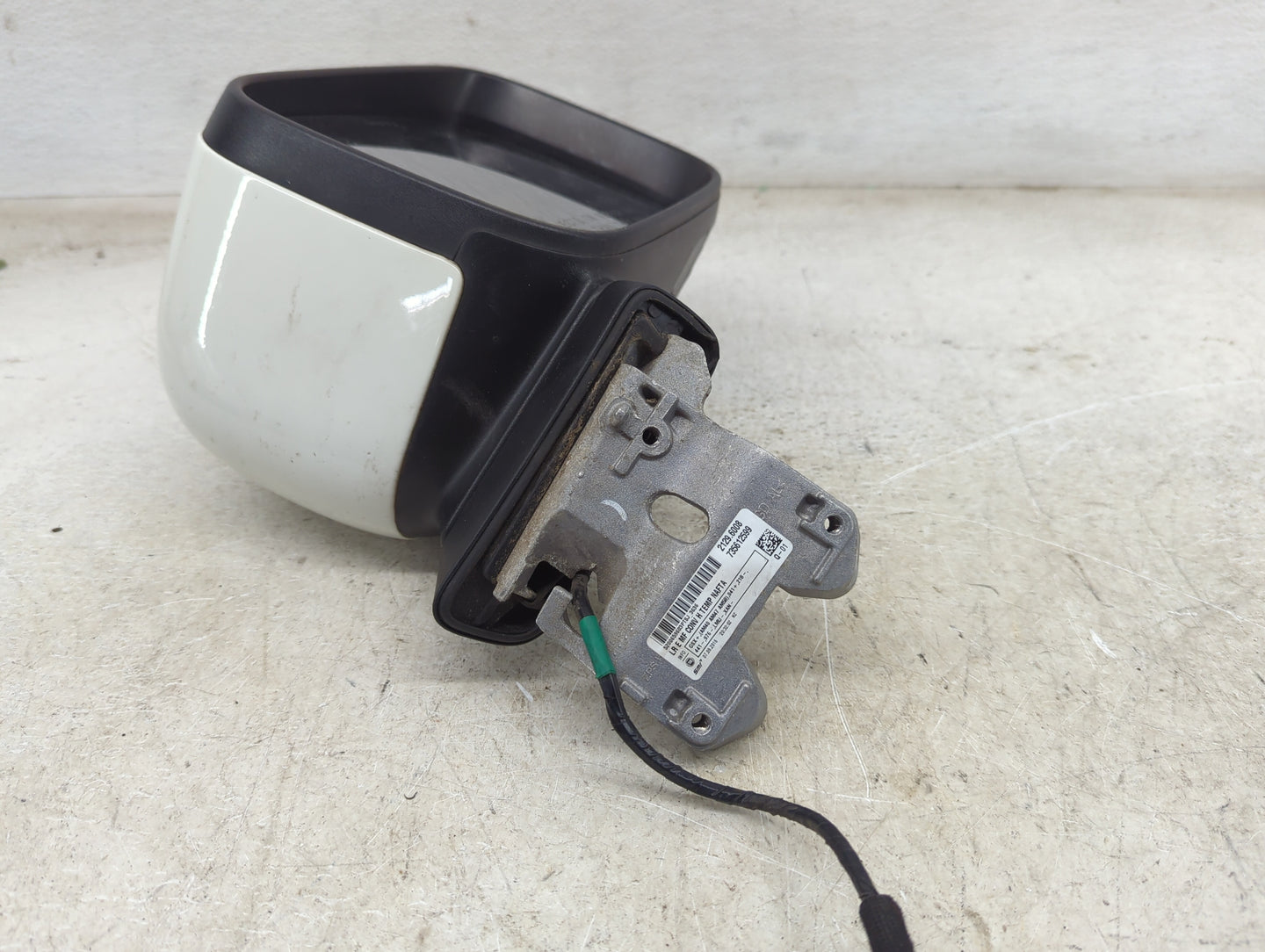 2015-2021 Jeep Renegade Passenger Side View Mirror - Right Door Mirror OEM Used - Oemusedautoparts1.com