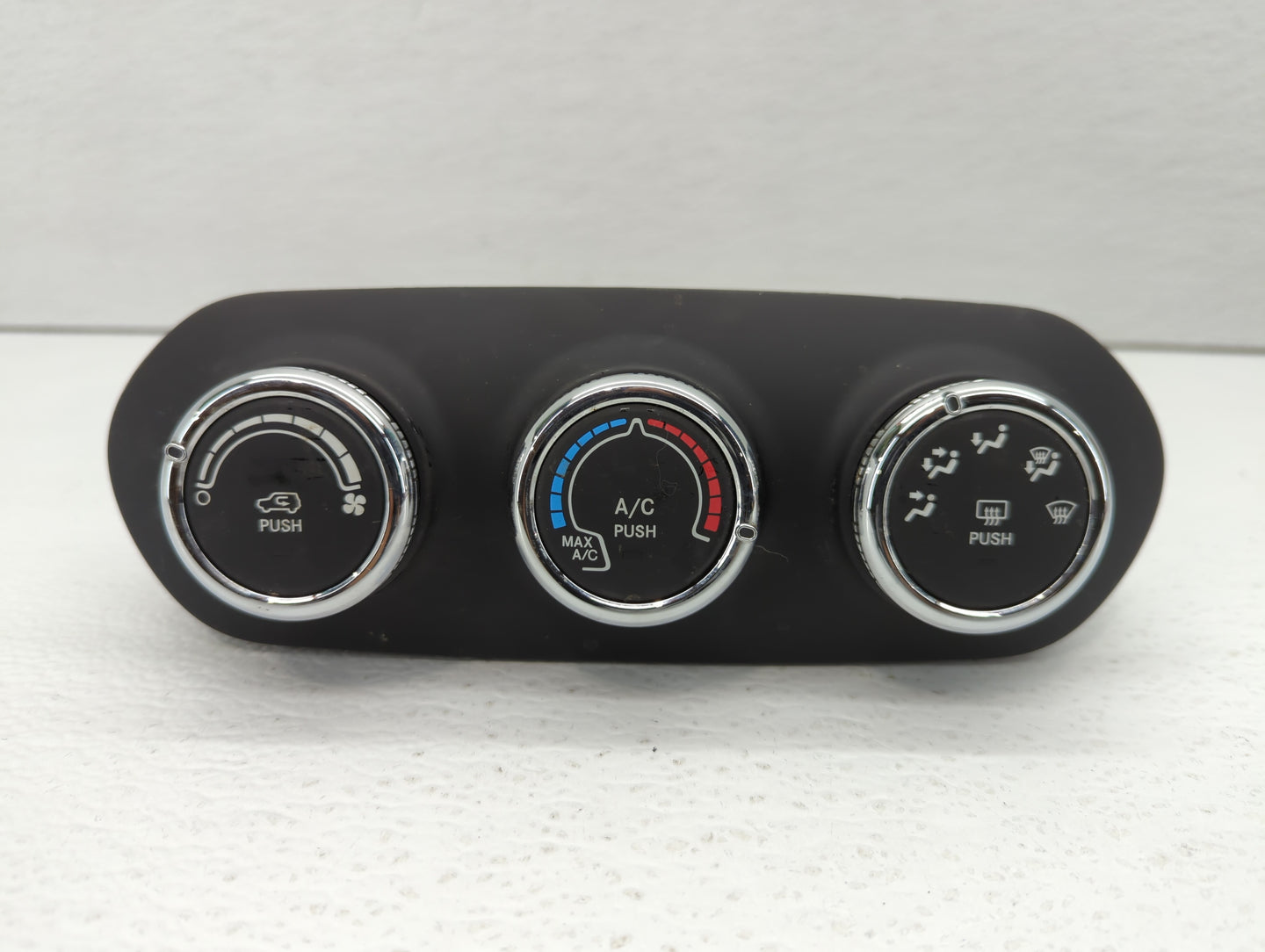 2015-2016 Jeep Renegade Climate Control Module Temperature AC/Heater Replacement P/N:838744Z Fits Fits 2015 2016 OEM Used Au