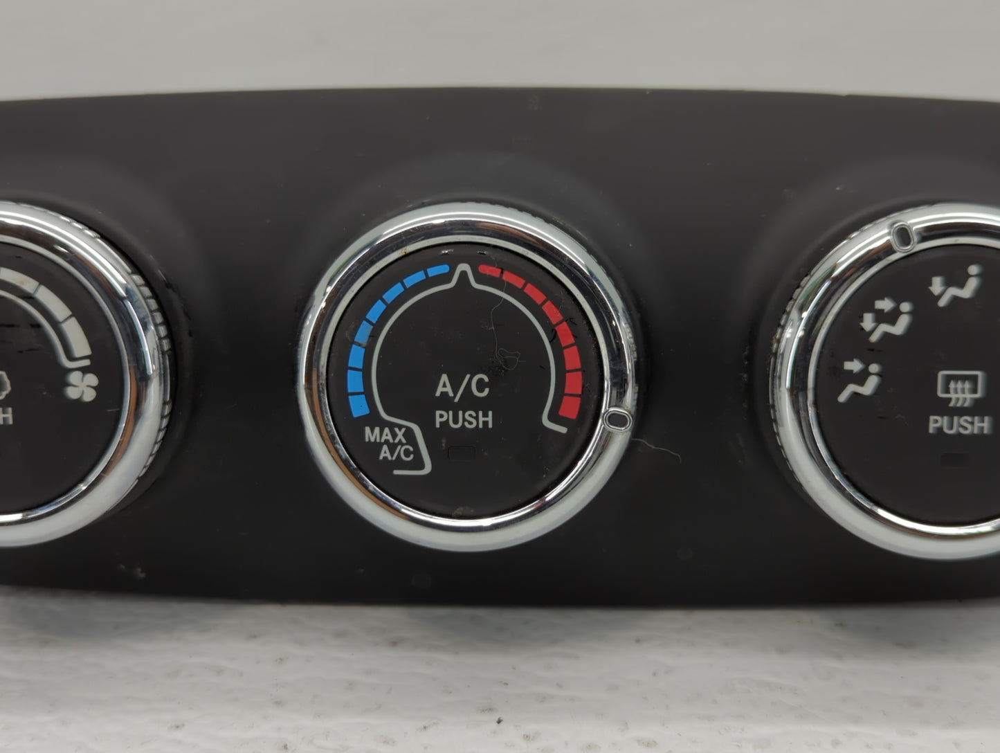 2015-2016 Jeep Renegade Climate Control Module Temperature AC/Heater Replacement P/N:838744Z Fits Fits 2015 2016 OEM Used Au
