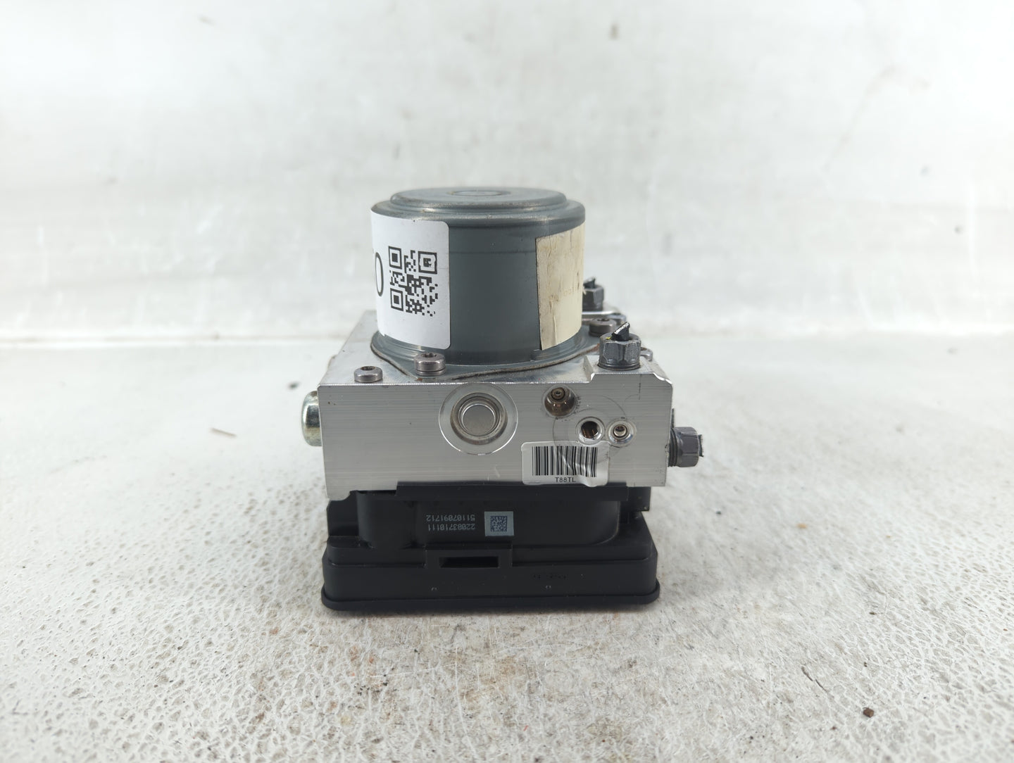 2015-2017 Jeep Renegade ABS Pump Control Module Replacement P/N:52049765 Fits Fits 2015 2016 2017 OEM Used Auto Parts - Oemu