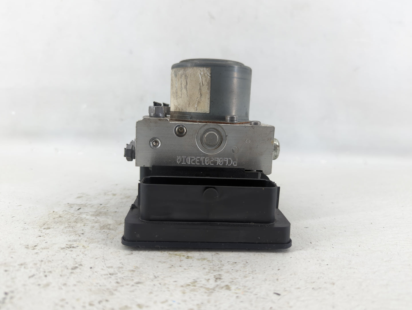 2015-2017 Jeep Renegade ABS Pump Control Module Replacement P/N:52049765 Fits Fits 2015 2016 2017 OEM Used Auto Parts - Oemu