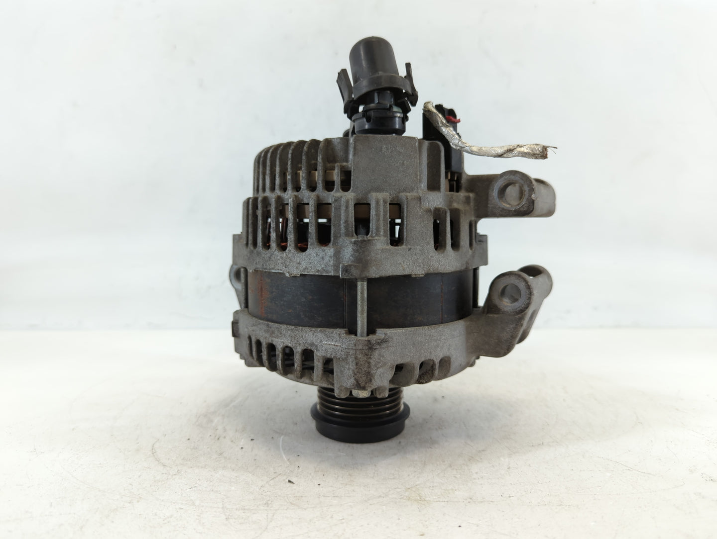 2015-2021 Jeep Renegade Alternator Replacement Generator Charging Assembly Engine OEM P/N:56029624AB Fits OEM Used Auto Part