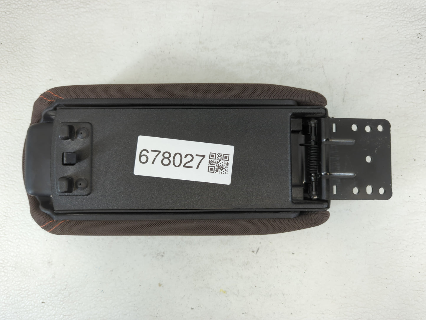2016 Jeep Renegade Center Console Armrest Cover Lid - Oemusedautoparts1.com