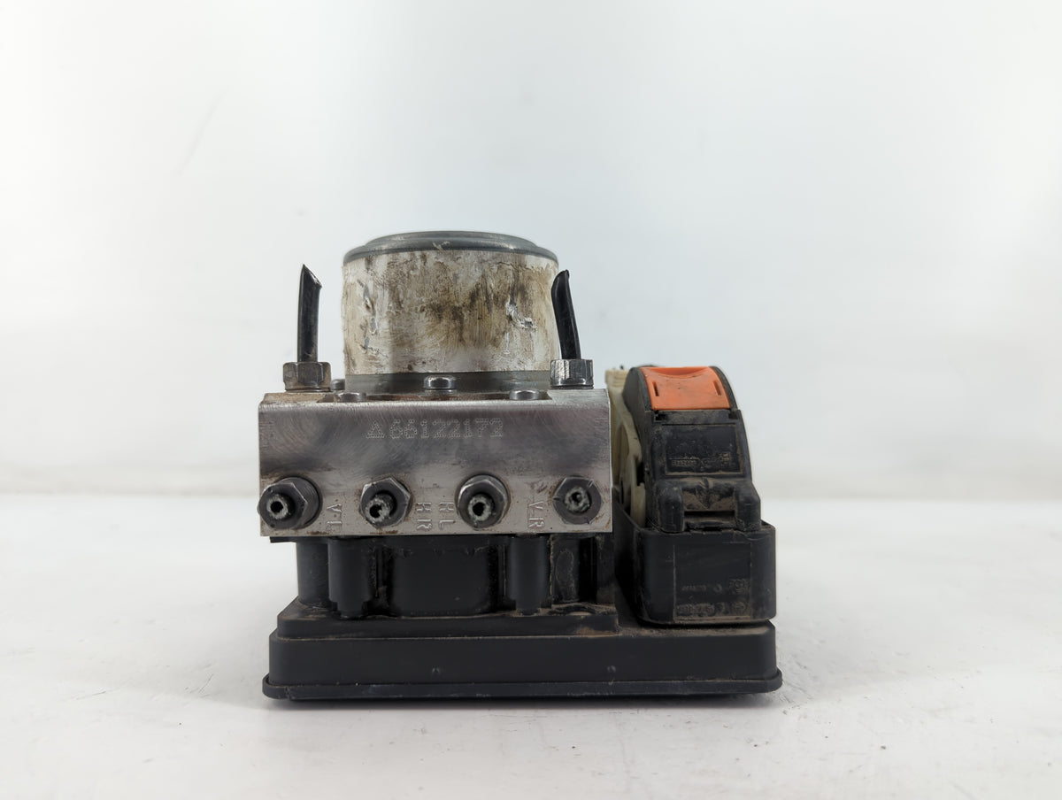 2015-2017 Jeep Renegade Anti-Lock Brake ABS Pump Module Actuator OEM P/N:52049765 Fits Fits 2015 2016 2017 OEM Used Auto Par