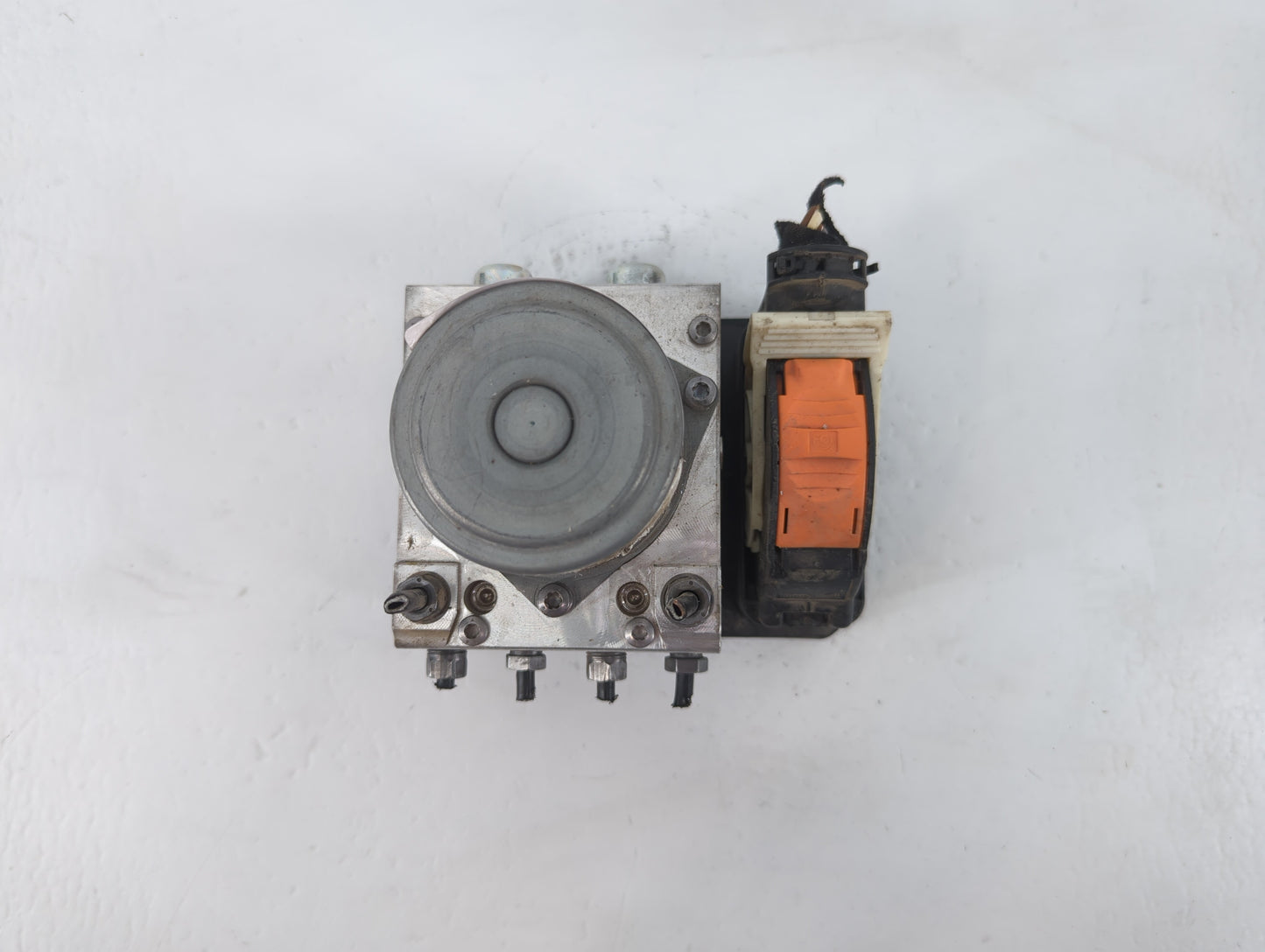 2015-2017 Jeep Renegade ABS Pump Control Module Replacement P/N:52049765 Fits Fits 2015 2016 2017 OEM Used Auto Parts - Oemu