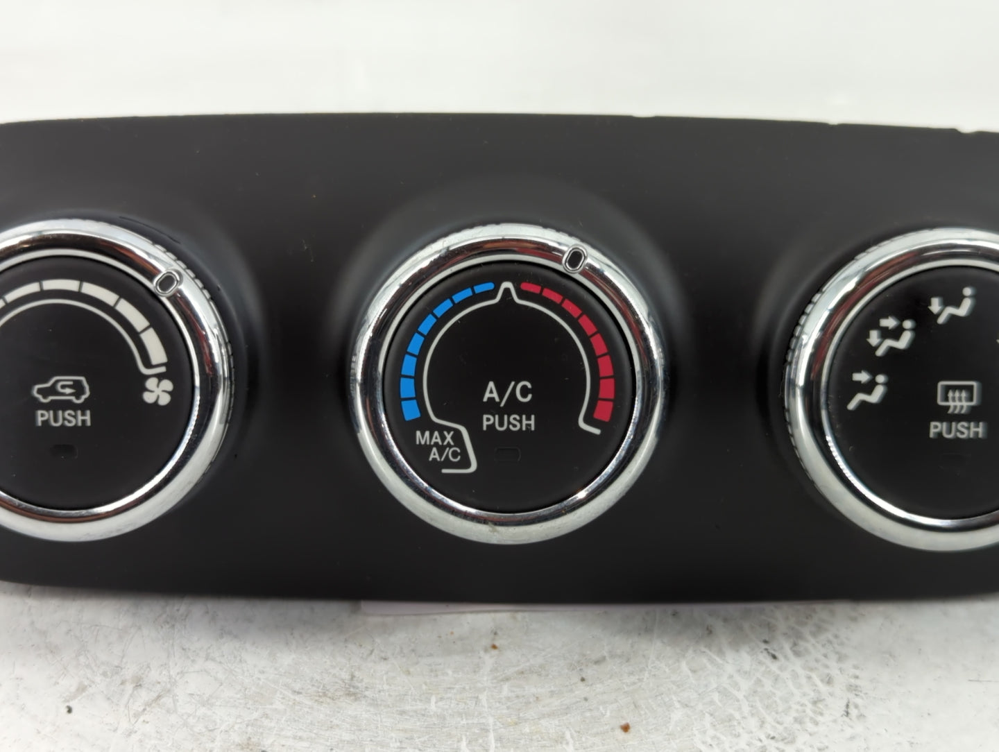 2015-2016 Jeep Renegade Climate Control Module Temperature AC/Heater Replacement P/N:07356461040 838744Z Fits Fits 2015 2016