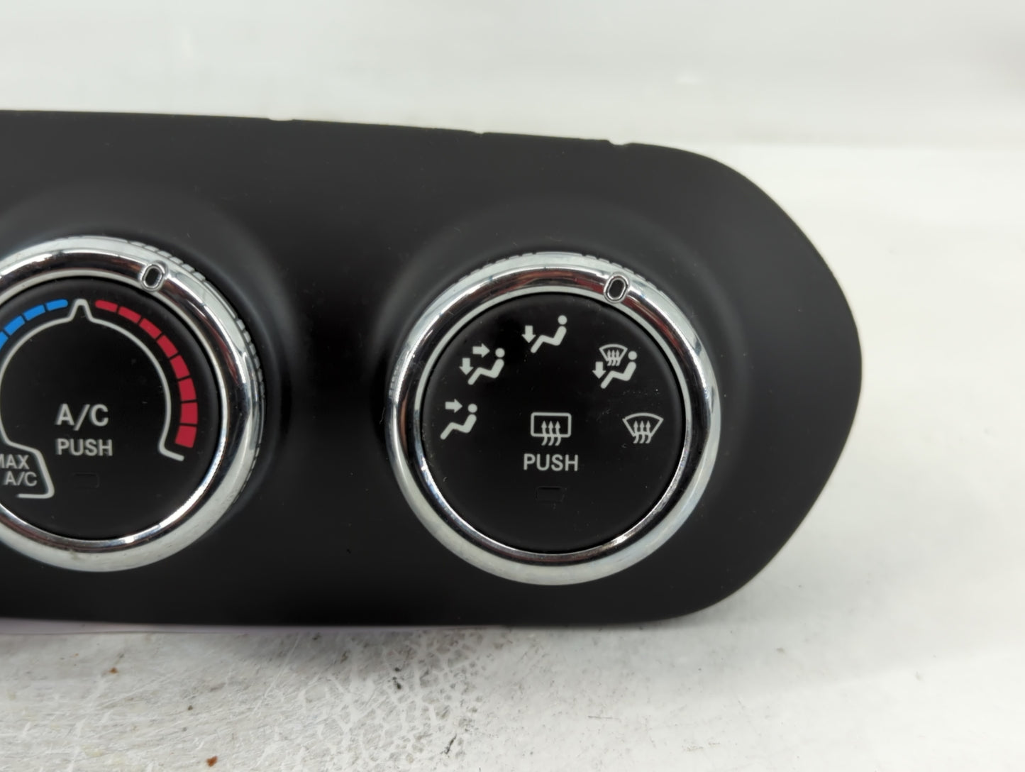 2015-2016 Jeep Renegade Climate Control Module Temperature AC/Heater Replacement P/N:07356461040 838744Z Fits Fits 2015 2016
