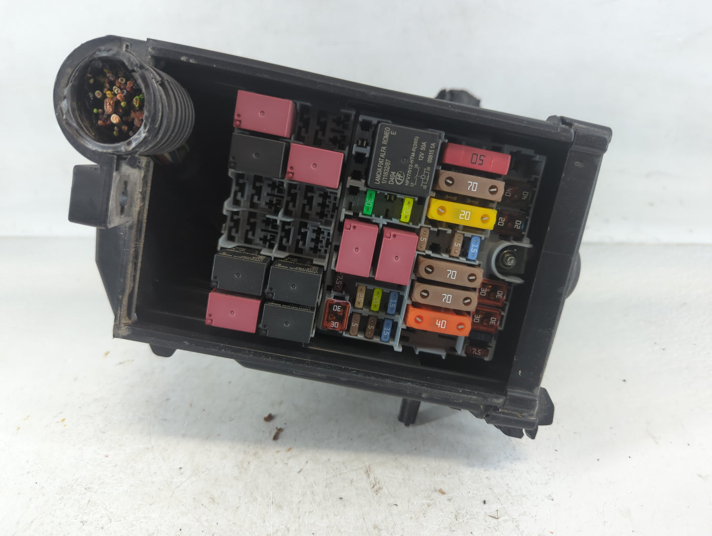 2015-2021 Jeep Renegade Fusebox Fuse Box Panel Relay Module P/N:52027004 Fits Fits 2015 2016 2017 2018 2019 2020 2021 OEM Us