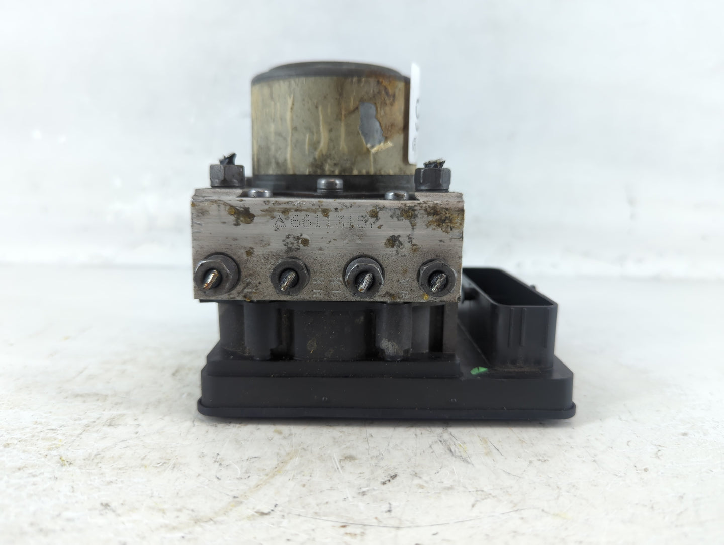 2015-2017 Jeep Renegade ABS Pump Control Module Replacement P/N:52049765 Fits Fits 2015 2016 2017 OEM Used Auto Parts - Oemu