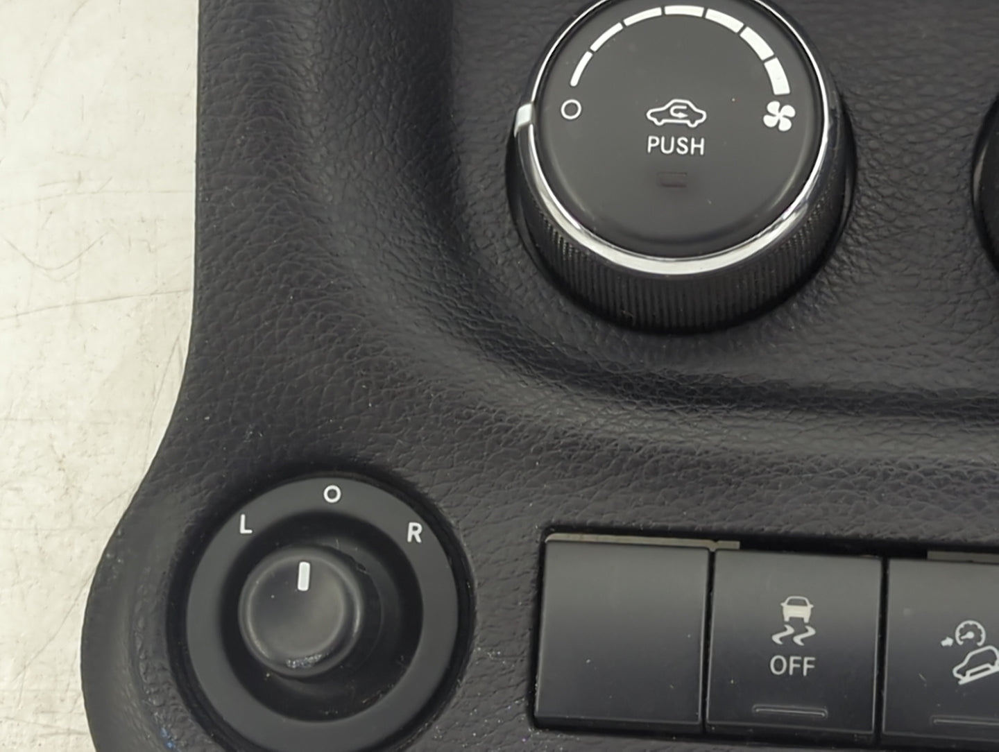 2014-2018 Jeep Wrangler Climate Control Module Temperature AC/Heater Replacement P/N:P68197433AB Fits OEM Used Auto Parts - 