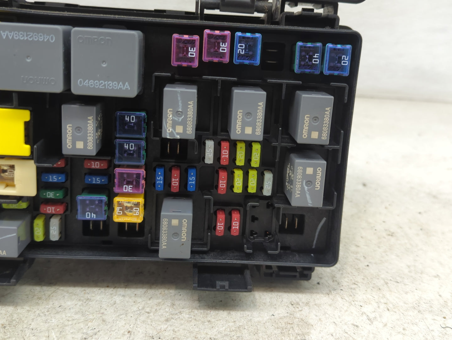 2016-2016 Jeep Wrangler Fusebox Fuse Box Relay Module Tipm - Oemusedautoparts1.com