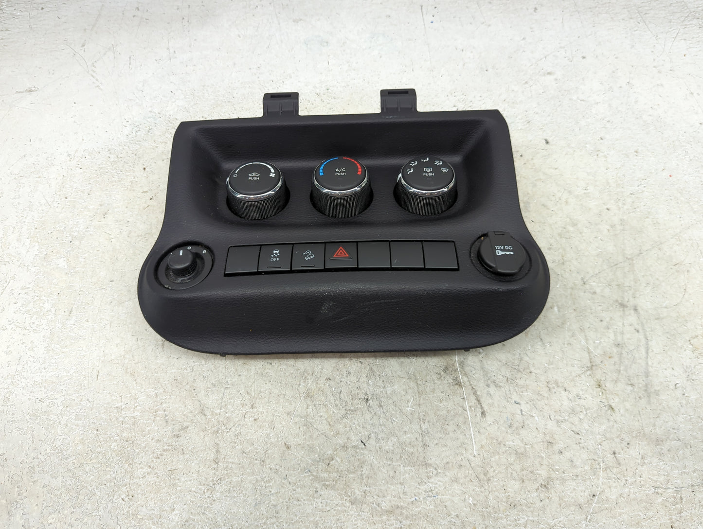 2014-2018 Jeep Wrangler Climate Control Module Temperature AC/Heater Replacement P/N:P68197433AB P68197433AB Fits OEM Used A
