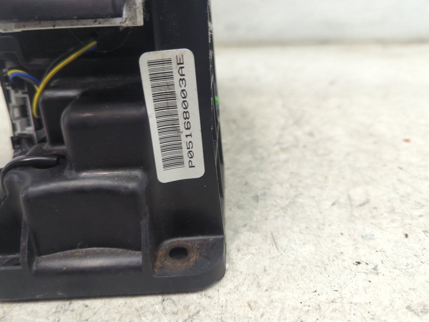 2016 Jeep Wrangler Floor Console Assembly Shifter - Oemusedautoparts1.com
