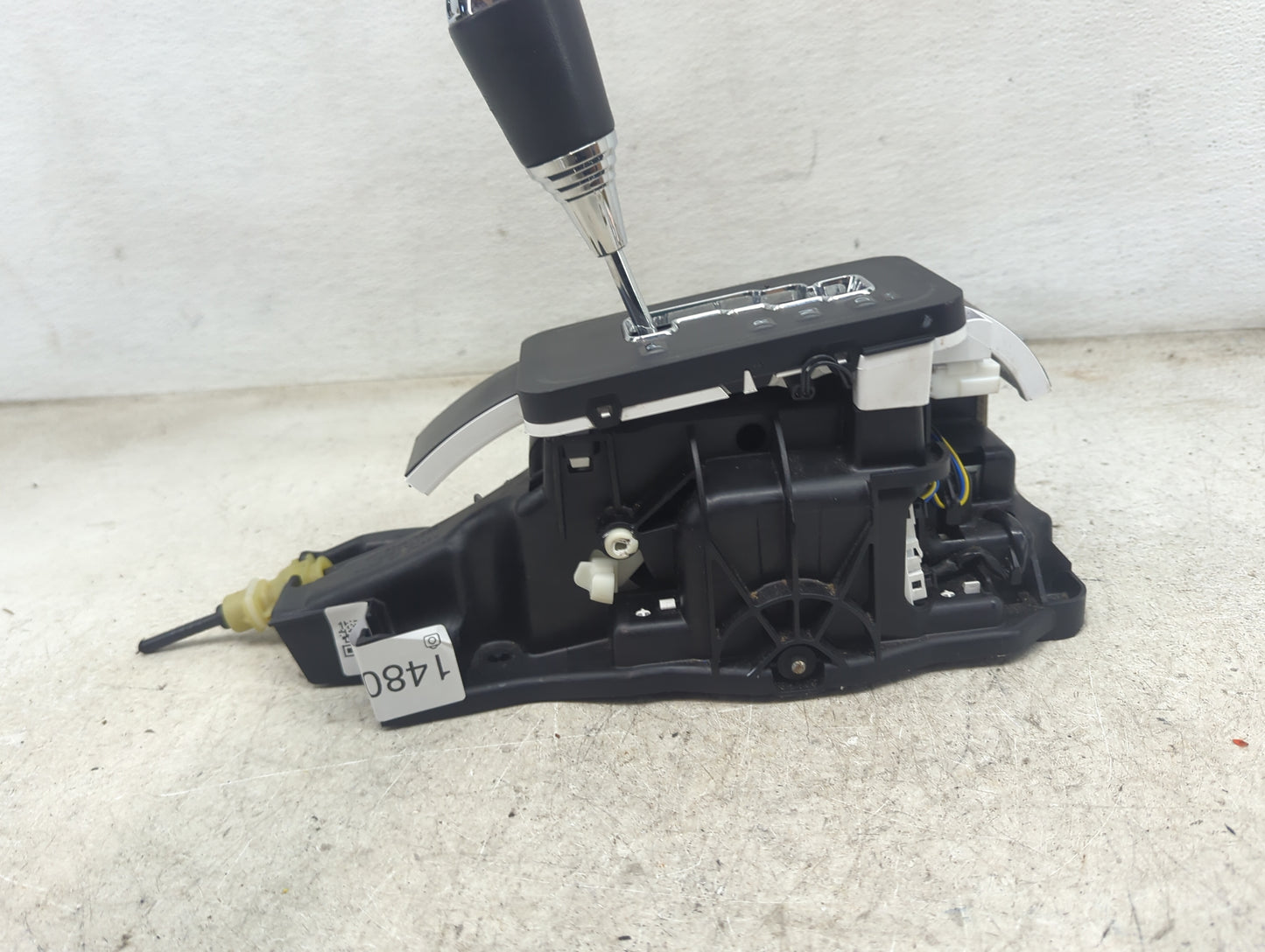 2016 Jeep Wrangler Floor Console Assembly Shifter - Oemusedautoparts1.com