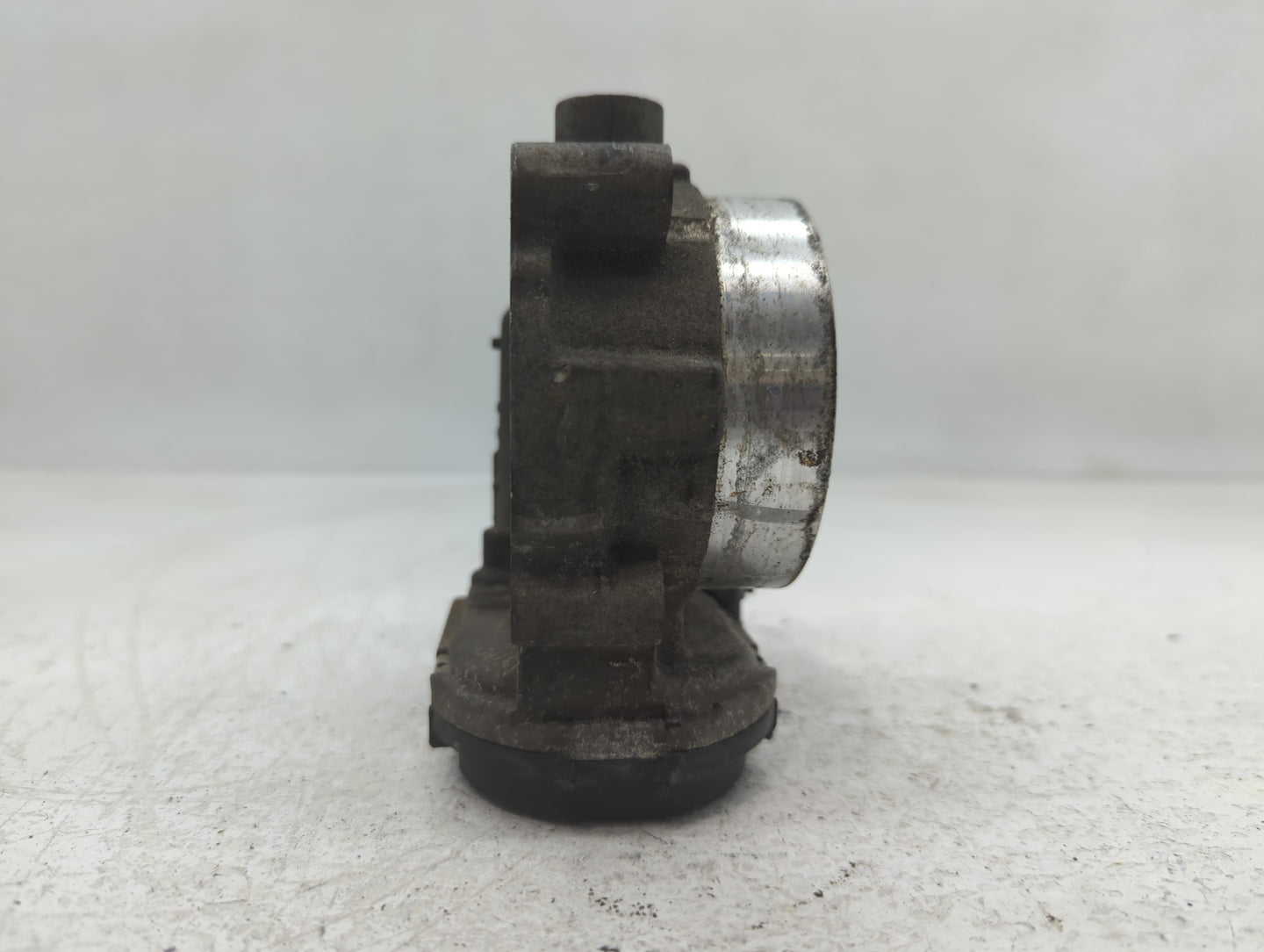 2012-2018 Jeep Wrangler Throttle Body P/N:0 280 750 570 05184349AC Fits OEM Used Auto Parts - Oemusedautoparts1.com