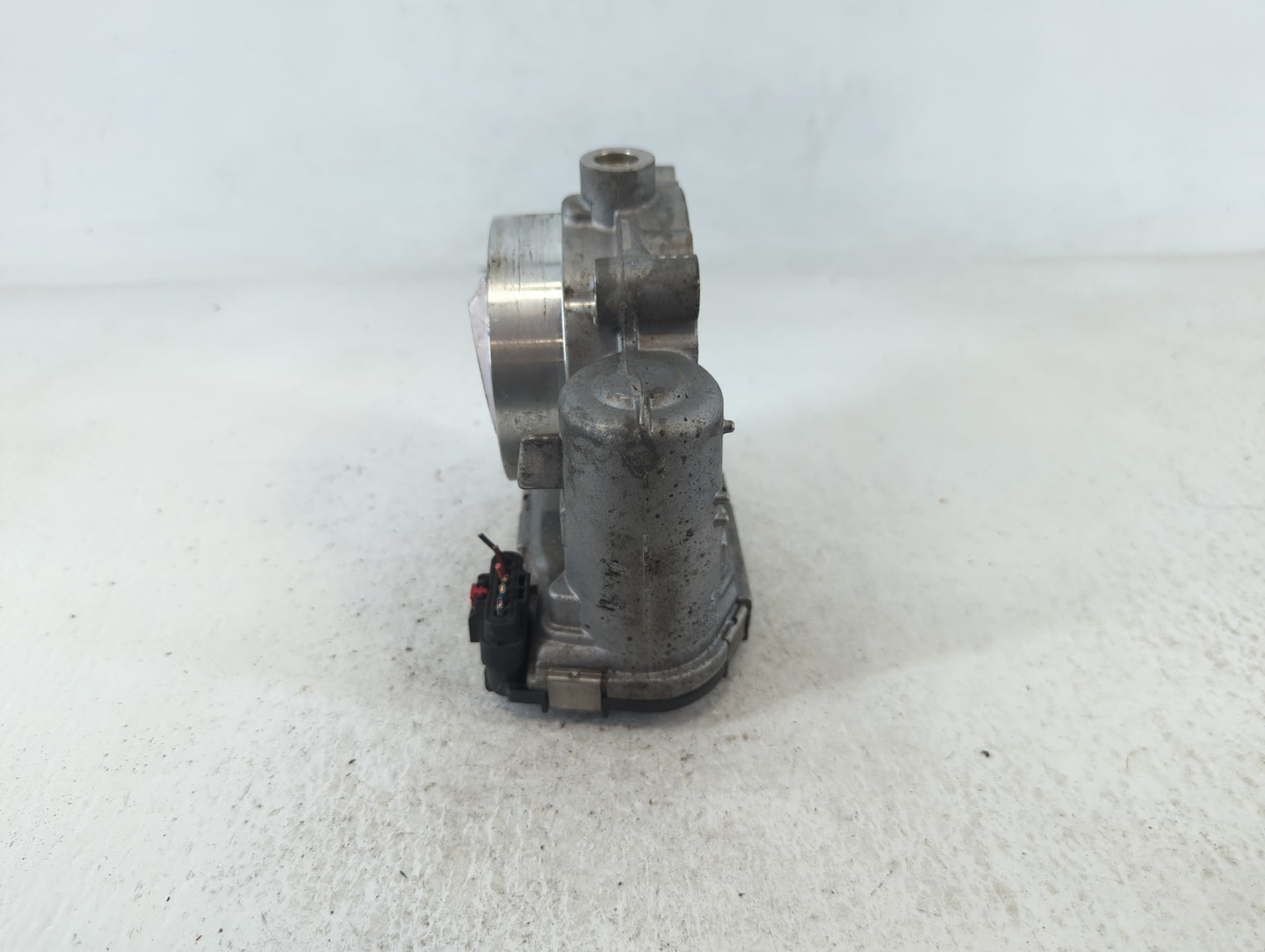 2012-2018 Jeep Wrangler Throttle Body P/N:0 280 750 570 05184349AC Fits OEM Used Auto Parts - Oemusedautoparts1.com