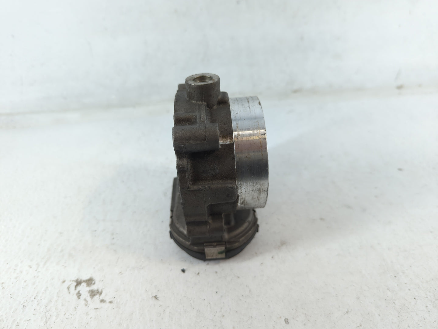 2012-2018 Jeep Wrangler Throttle Body P/N:05184349AC 0 280 750 570 Fits OEM Used Auto Parts - Oemusedautoparts1.com