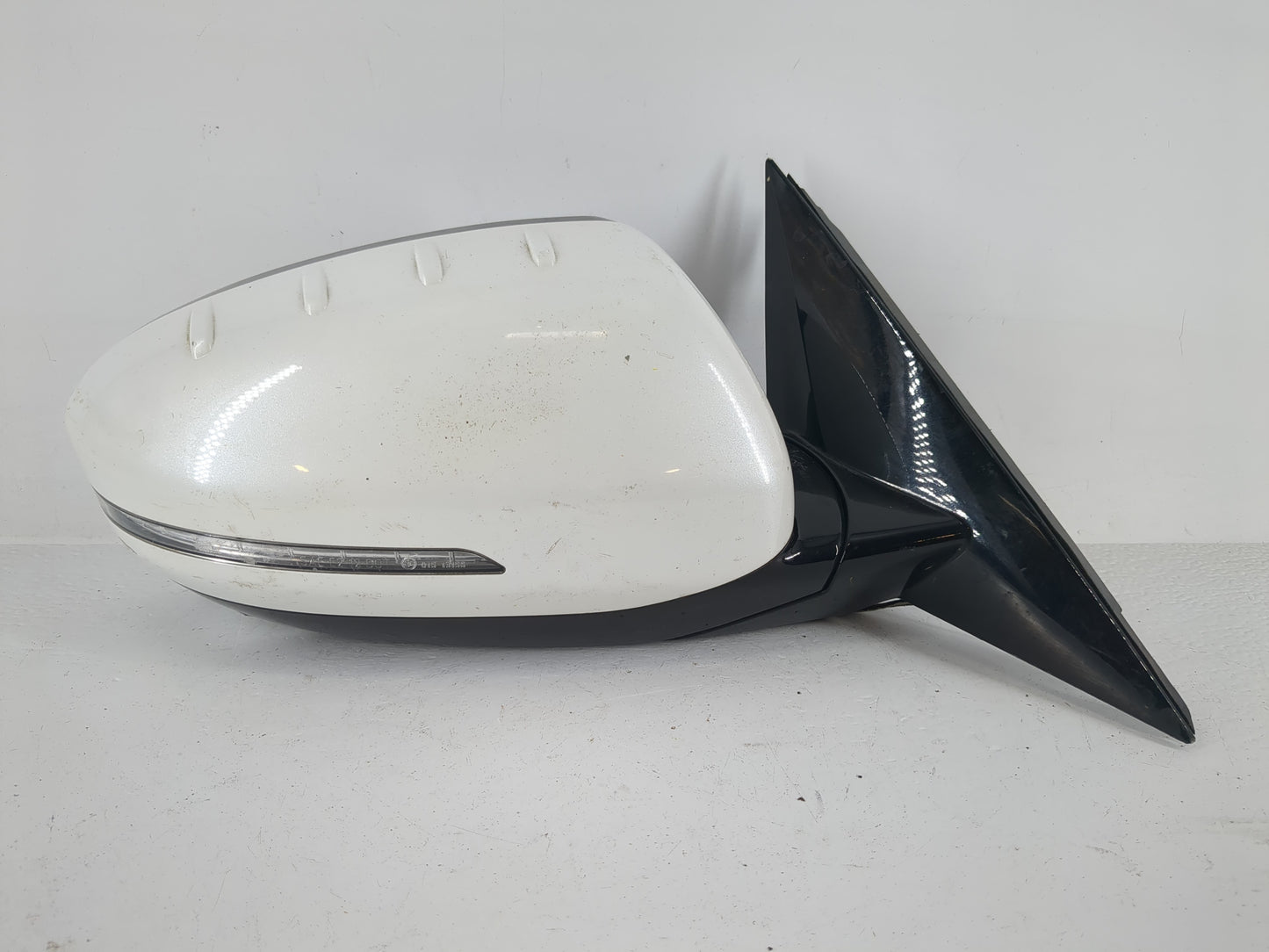 2014-2016 Kia Cadenza Passenger Side View Mirror - Right Door Mirror OEM Used - Oemusedautoparts1.com