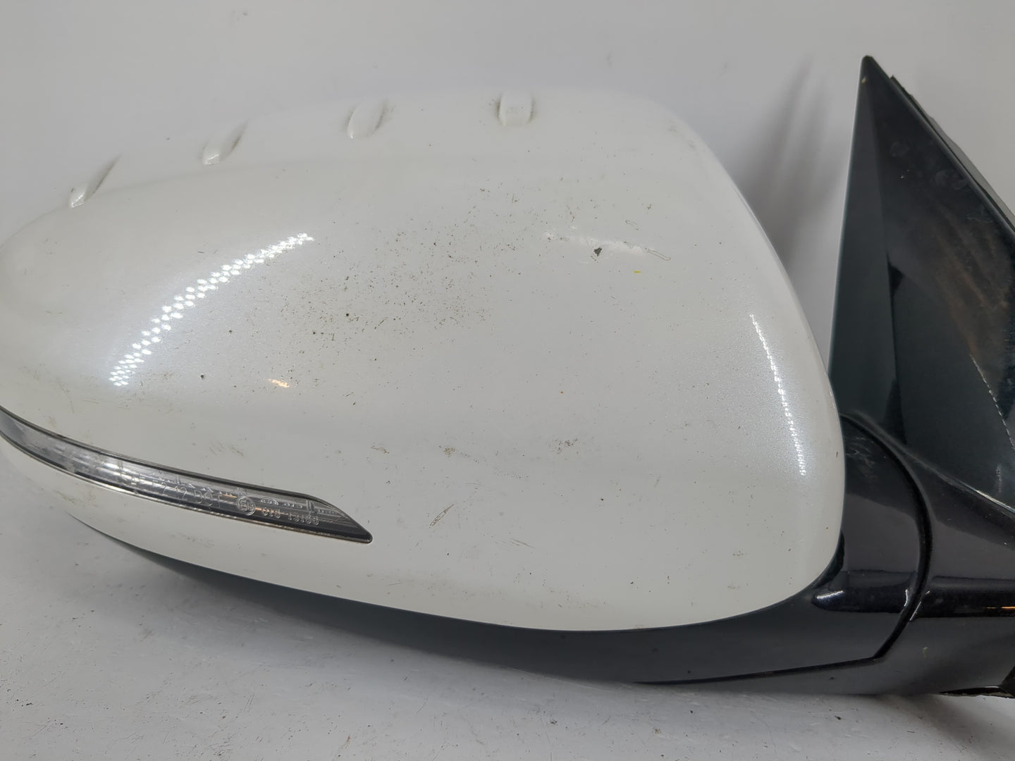 2014-2016 Kia Cadenza Passenger Side View Mirror - Right Door Mirror OEM Used - Oemusedautoparts1.com