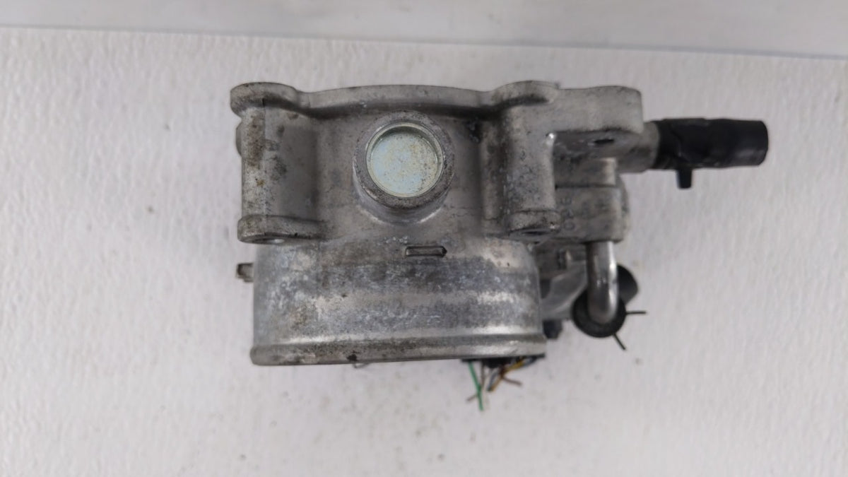 2014-2016 Kia Cadenza Throttle Body P/N:5312 7S14 5310 4P18, 35100-3CAA0 Fits Fits 2012 2013 2014 2015 2016 2017 2018 OEM Us