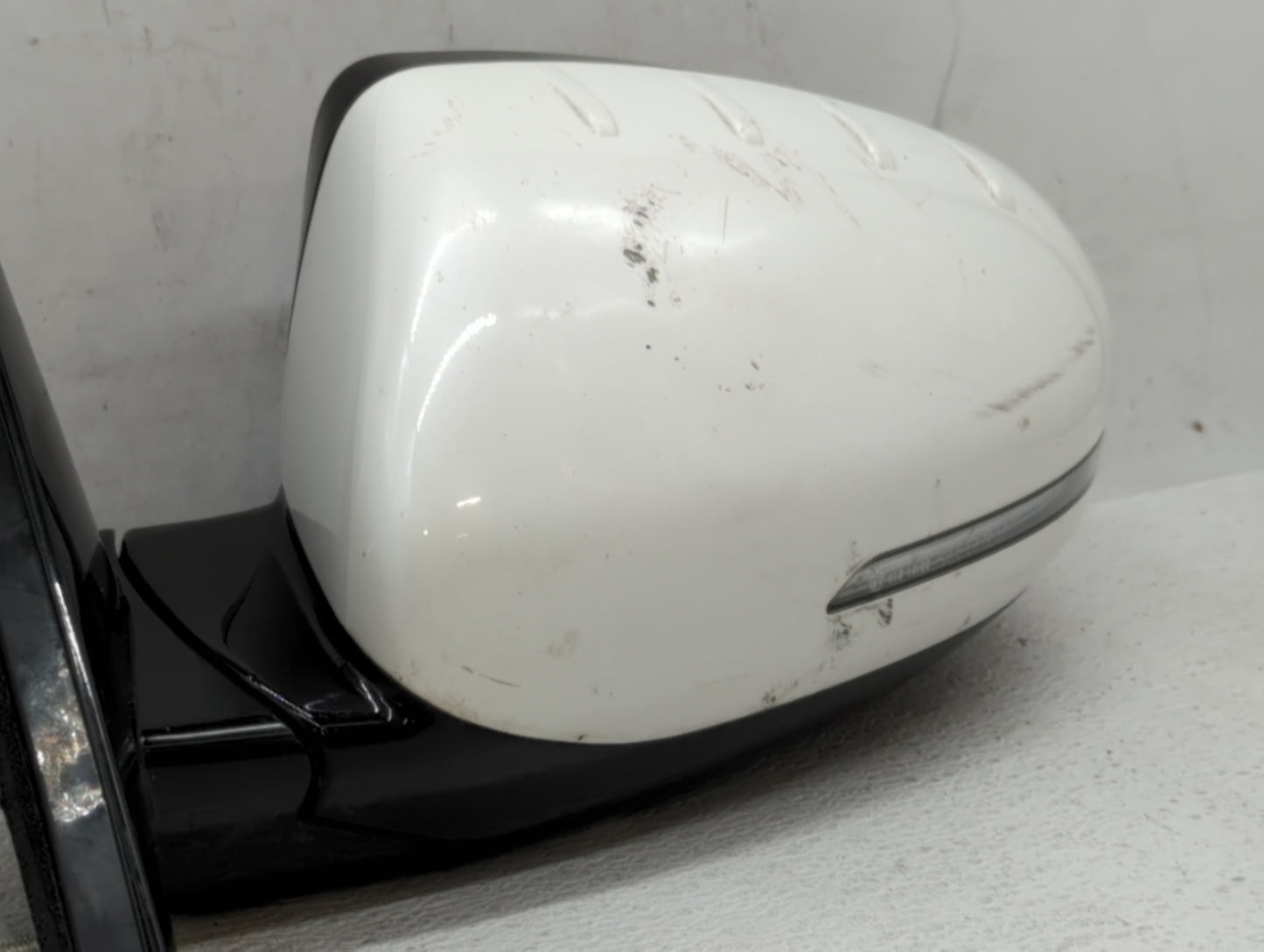 2016 Kia Cadenza Driver Side View Mirror - Left Door Mirror OEM Used - Oemusedautoparts1.com