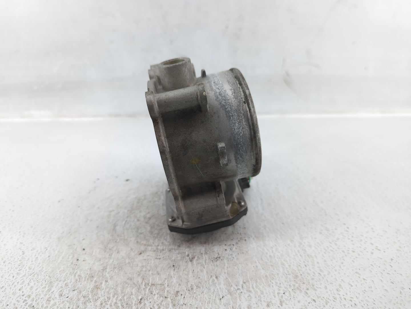 2014-2016 Kia Cadenza Throttle Body P/N:35100-3CAA0 Fits Fits 2012 2013 2014 2015 2016 2017 2018 OEM Used Auto Parts - Oemus