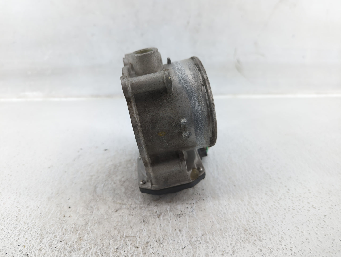 2014-2016 Kia Cadenza Throttle Body P/N:35100-3CAA0 Fits Fits 2012 2013 2014 2015 2016 2017 2018 OEM Used Auto Parts - Oemus