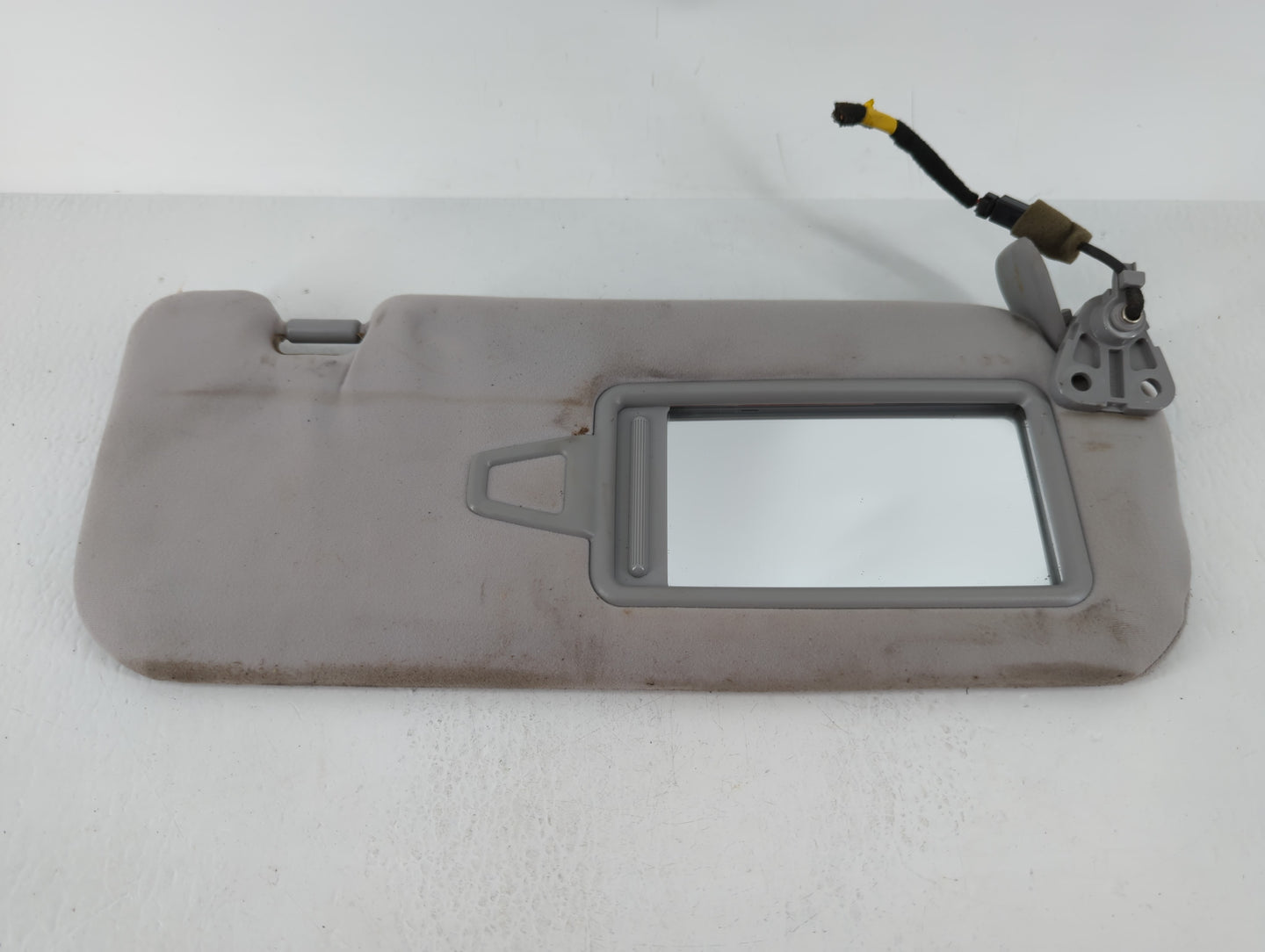 2014-2016 Kia Cadenza Sun Visor Shade Replacement Passenger Right Mirror Fits Fits 2014 2015 2016 OEM Used Auto Parts - Oemu