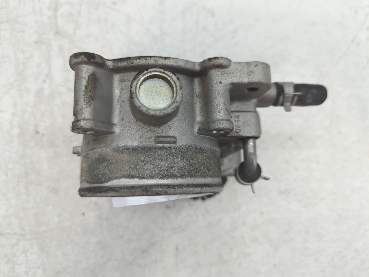 2014-2016 Kia Cadenza Throttle Body P/N:35100-3CAA0 Fits Fits 2012 2013 2014 2015 2016 2017 2018 OEM Used Auto Parts - Oemus