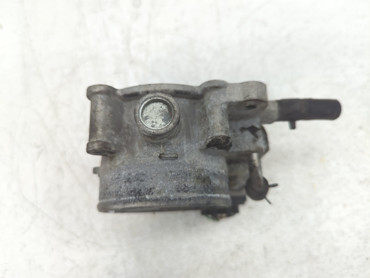 2014-2016 Kia Cadenza Throttle Body P/N:35100-3CAA0 Fits Fits 2012 2013 2014 2015 2016 2017 2018 OEM Used Auto Parts - Oemus
