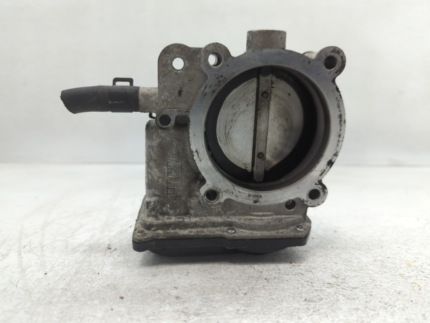 2014-2016 Kia Cadenza Throttle Body P/N:35100-3CAA0 Fits Fits 2012 2013 2014 2015 2016 2017 2018 OEM Used Auto Parts - Oemus