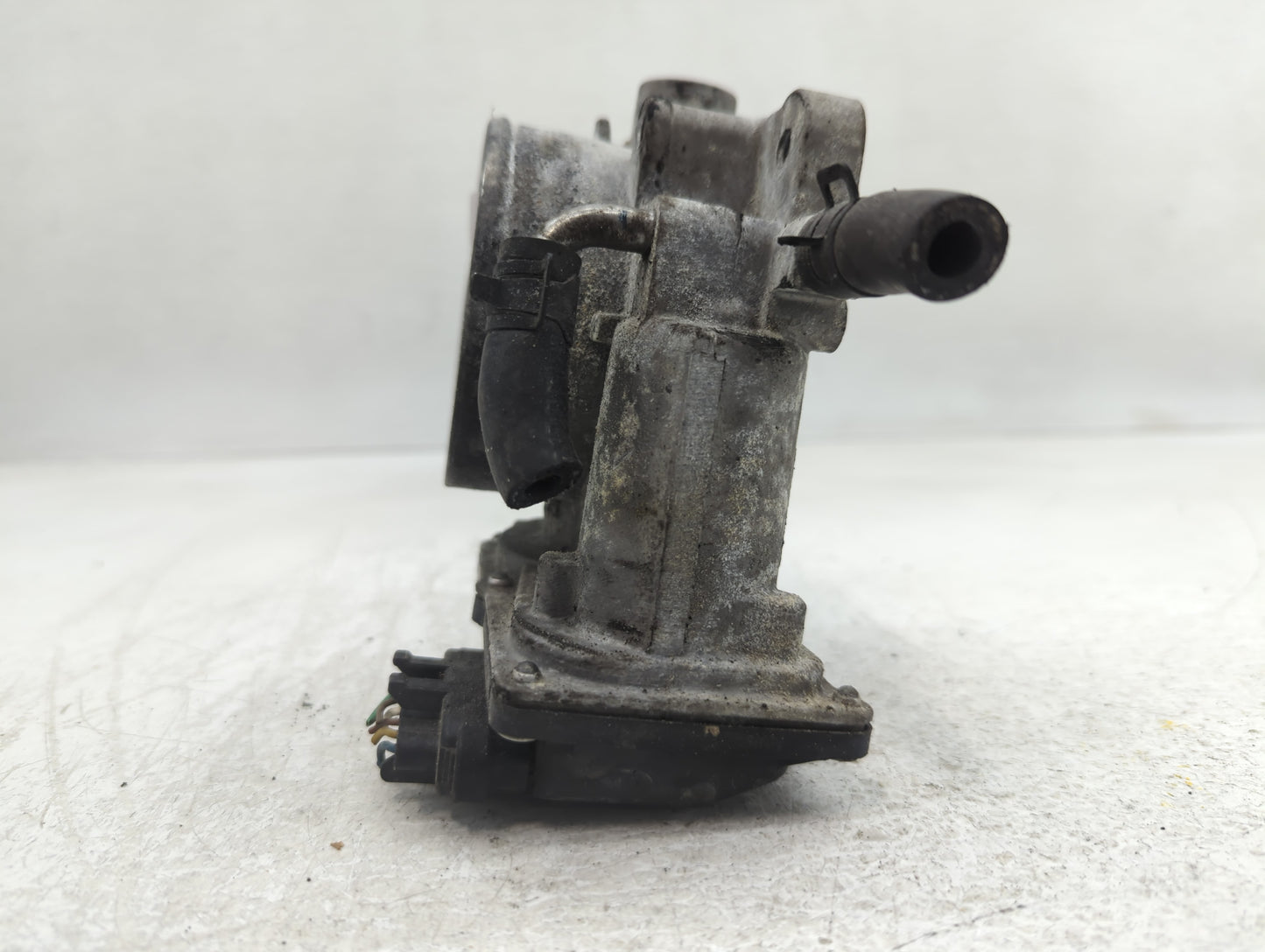 2014-2016 Kia Cadenza Throttle Body P/N:35100-3CAA0 Fits Fits 2012 2013 2014 2015 2016 2017 2018 OEM Used Auto Parts - Oemus