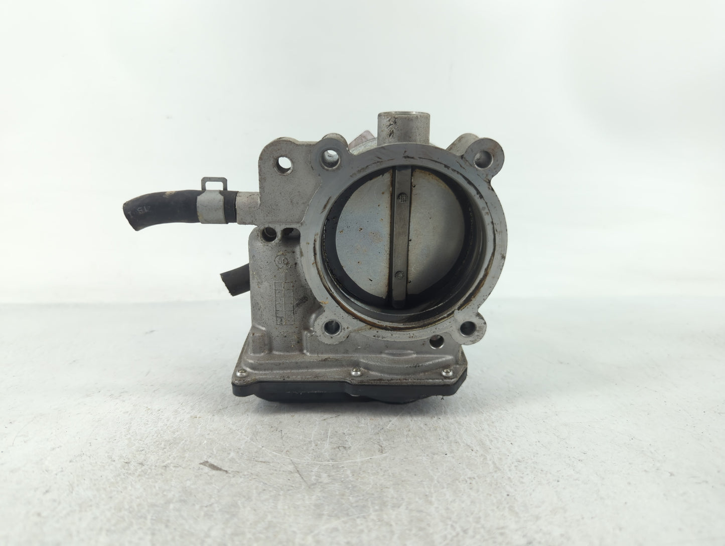 2014-2016 Kia Cadenza Throttle Body P/N:5312 10S01 35100-3CAA0 Fits Fits 2012 2013 2014 2015 2016 2017 2018 OEM Used Auto Pa