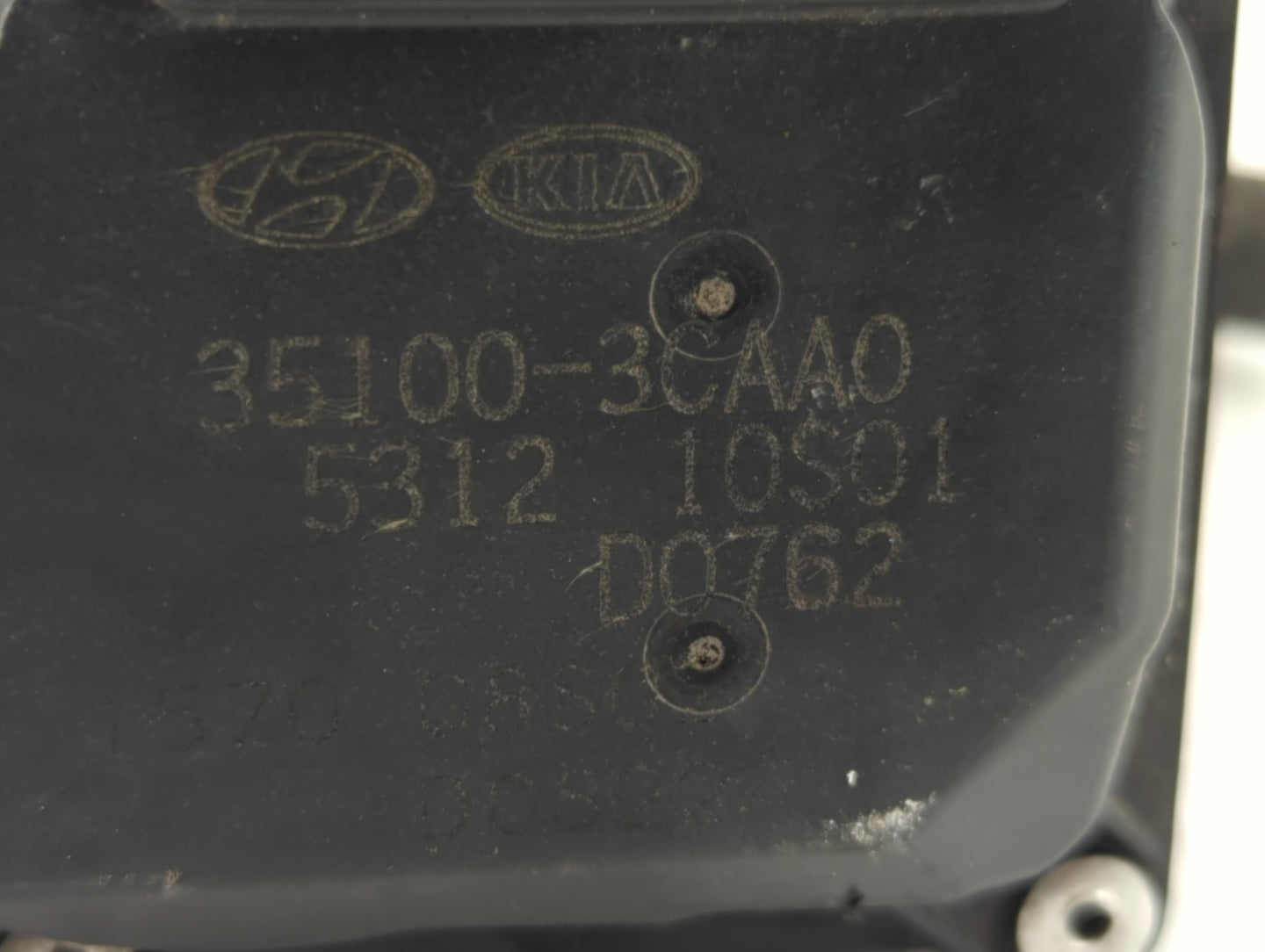 2014-2016 Kia Cadenza Throttle Body P/N:5312 10S01 35100-3CAA0 Fits Fits 2012 2013 2014 2015 2016 2017 2018 OEM Used Auto Pa