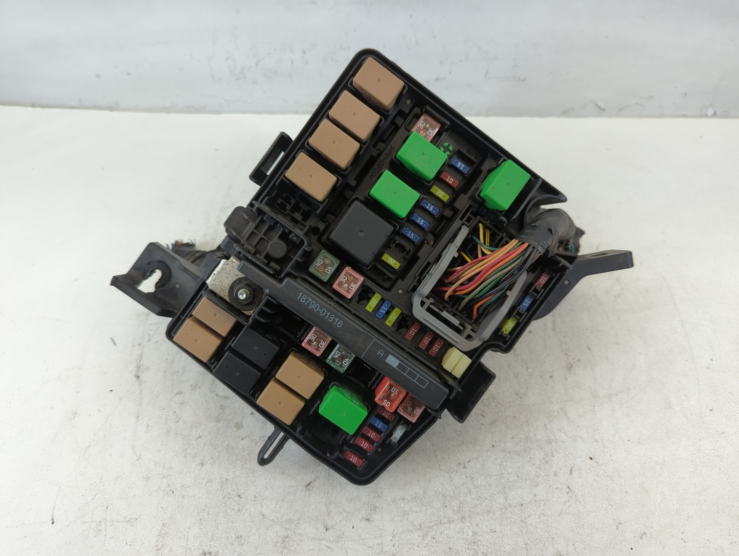 2014-2016 Kia Cadenza Fusebox Fuse Box Panel Relay Module P/N:91275-3R032 Fits Fits 2014 2015 2016 OEM Used Auto Parts - Oem