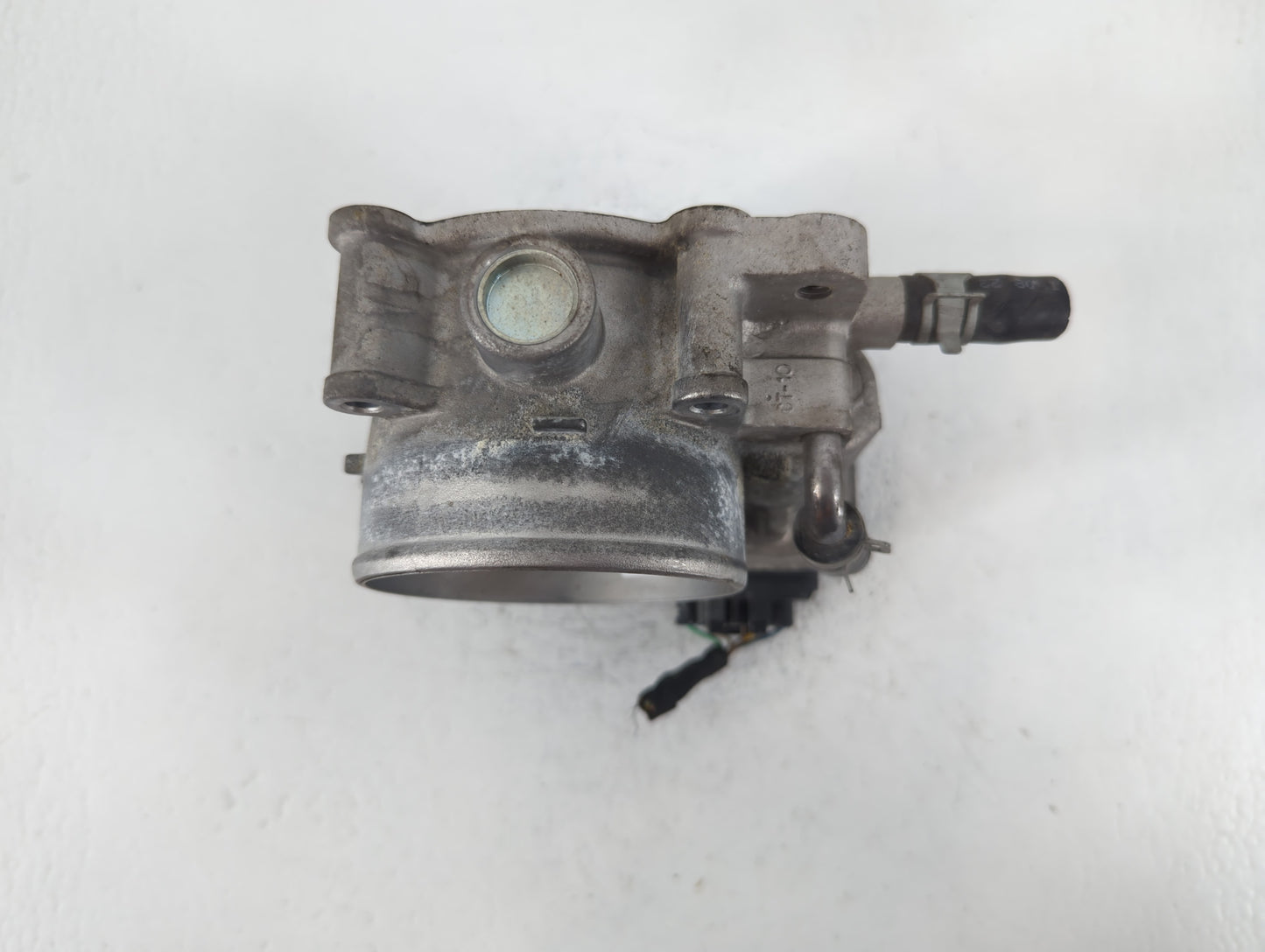 2014-2016 Kia Cadenza Throttle Body P/N:5312 10S10 35100-3CAA0 Fits Fits 2012 2013 2014 2015 2016 2017 2018 OEM Used Auto Pa