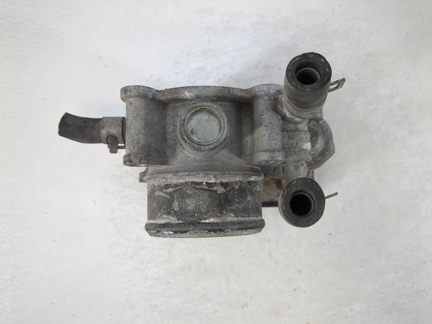 2014-2016 Kia Forte Throttle Body P/N:35100-2B320 Fits Fits 2013 2014 2015 2016 OEM Used Auto Parts - Oemusedautoparts1.com