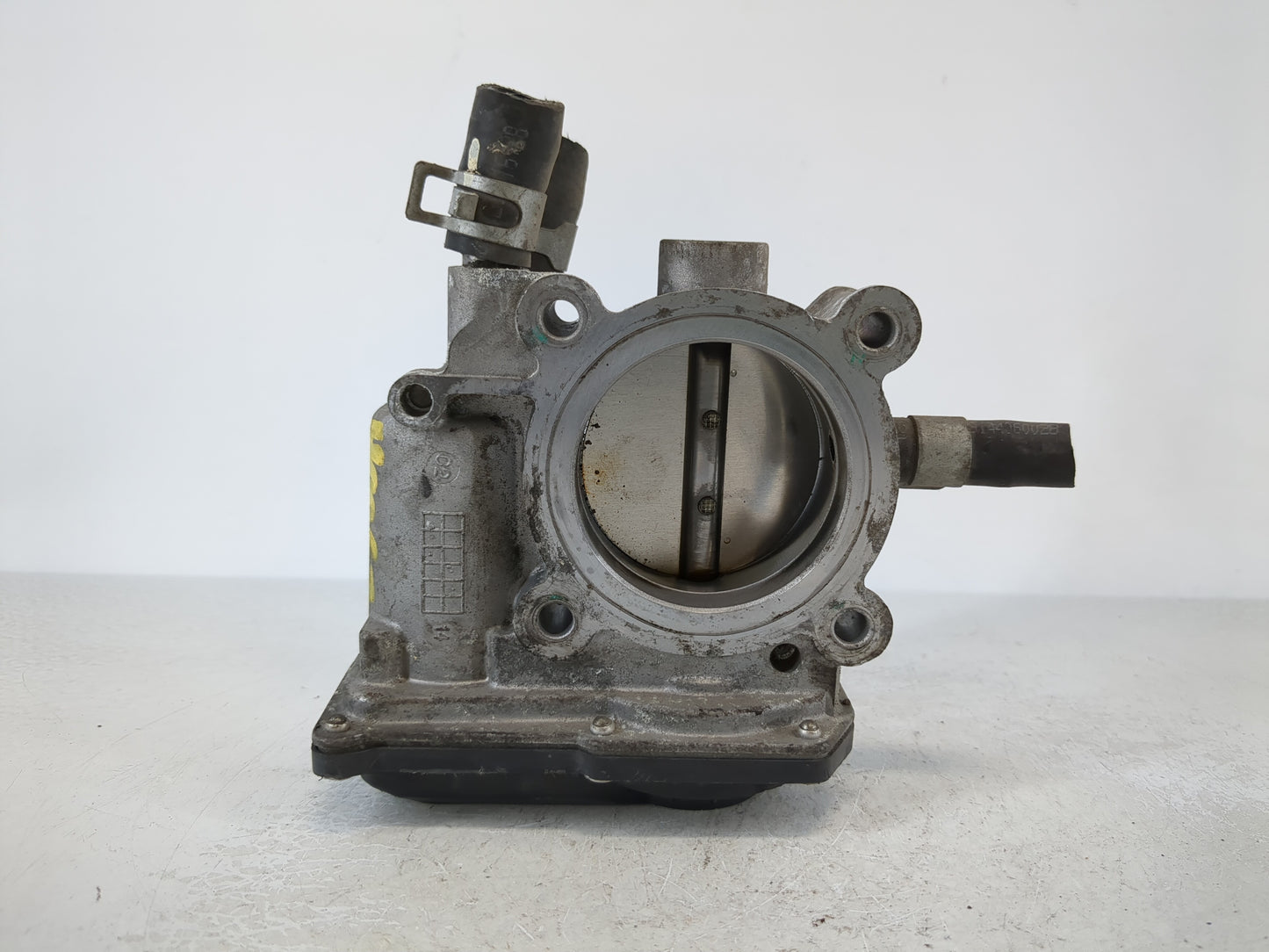 2014-2016 Kia Forte Throttle Body P/N:35100-2B320 Fits Fits 2013 2014 2015 2016 OEM Used Auto Parts - Oemusedautoparts1.com